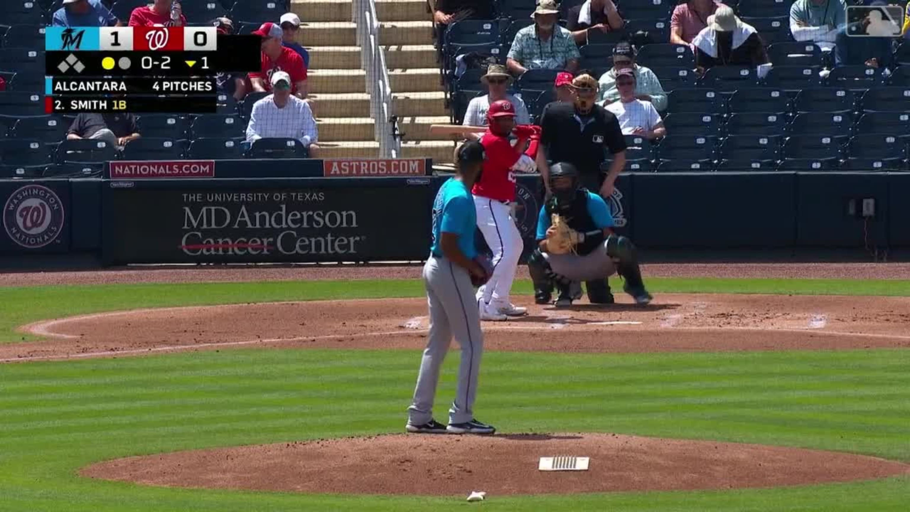 Gurriel se luce en 1ra base