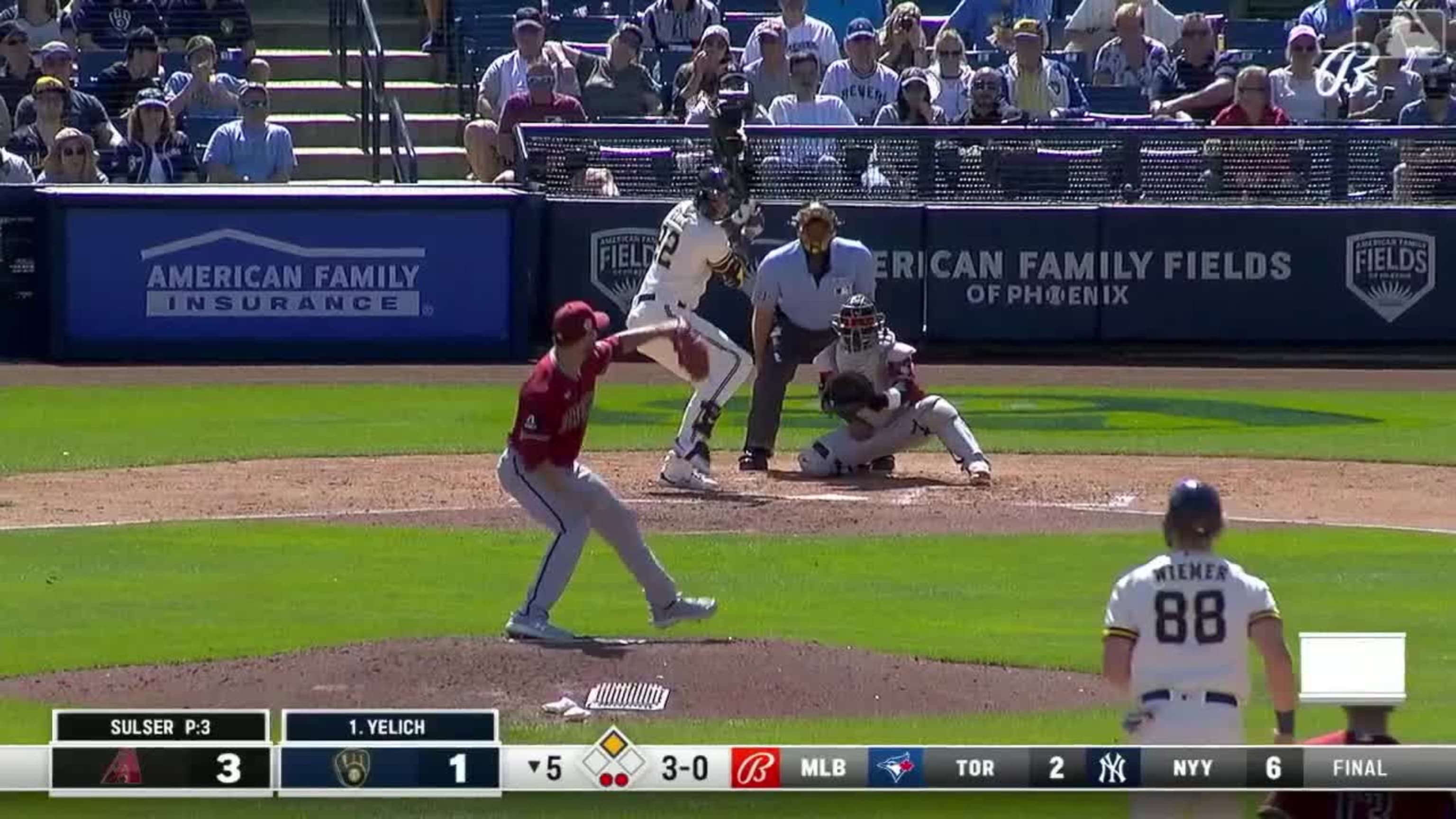 Christian Yelich's two-run homer