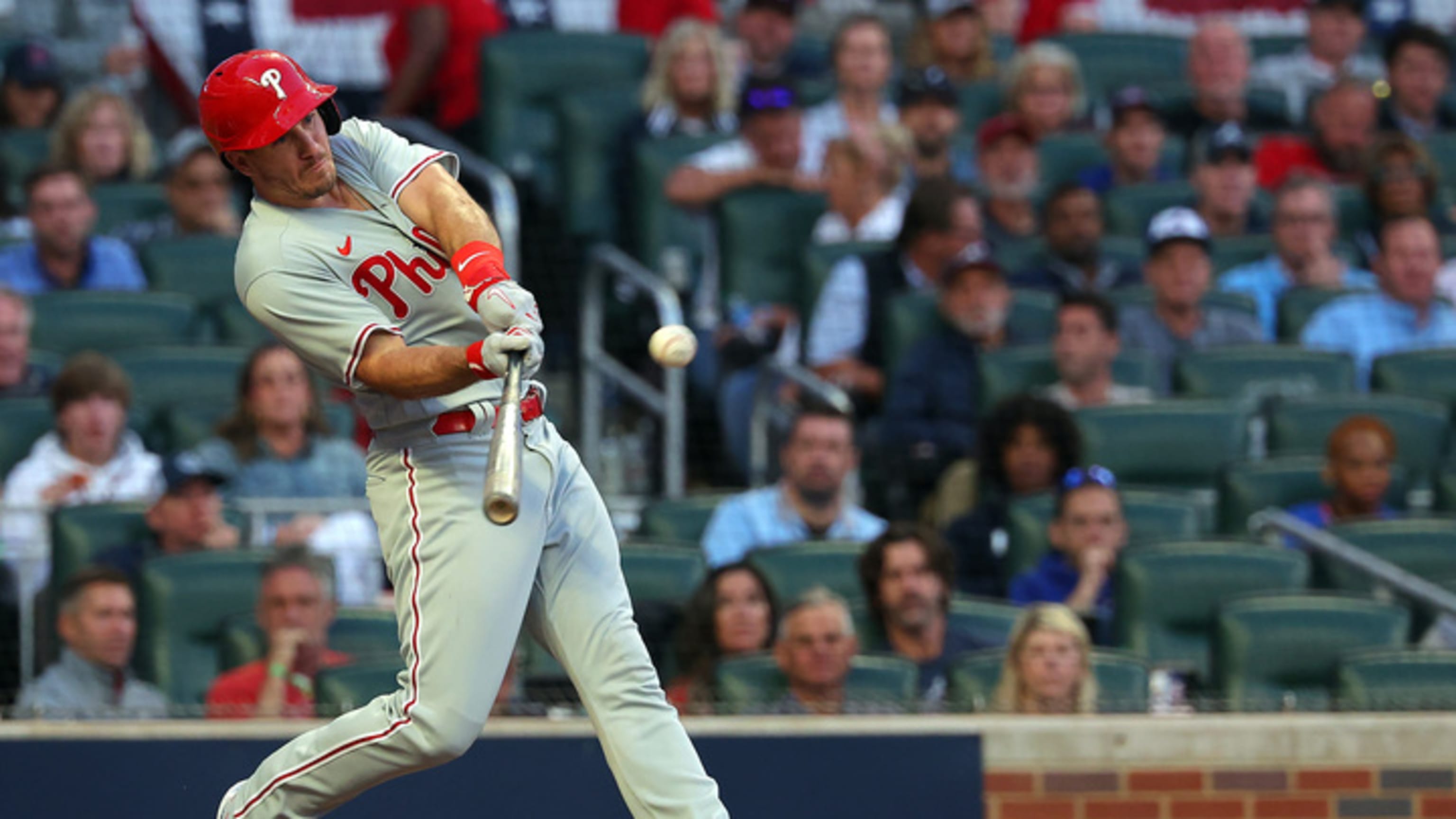 Braves lose to Phillies 10-2, fall behind 2-1 in NLDS