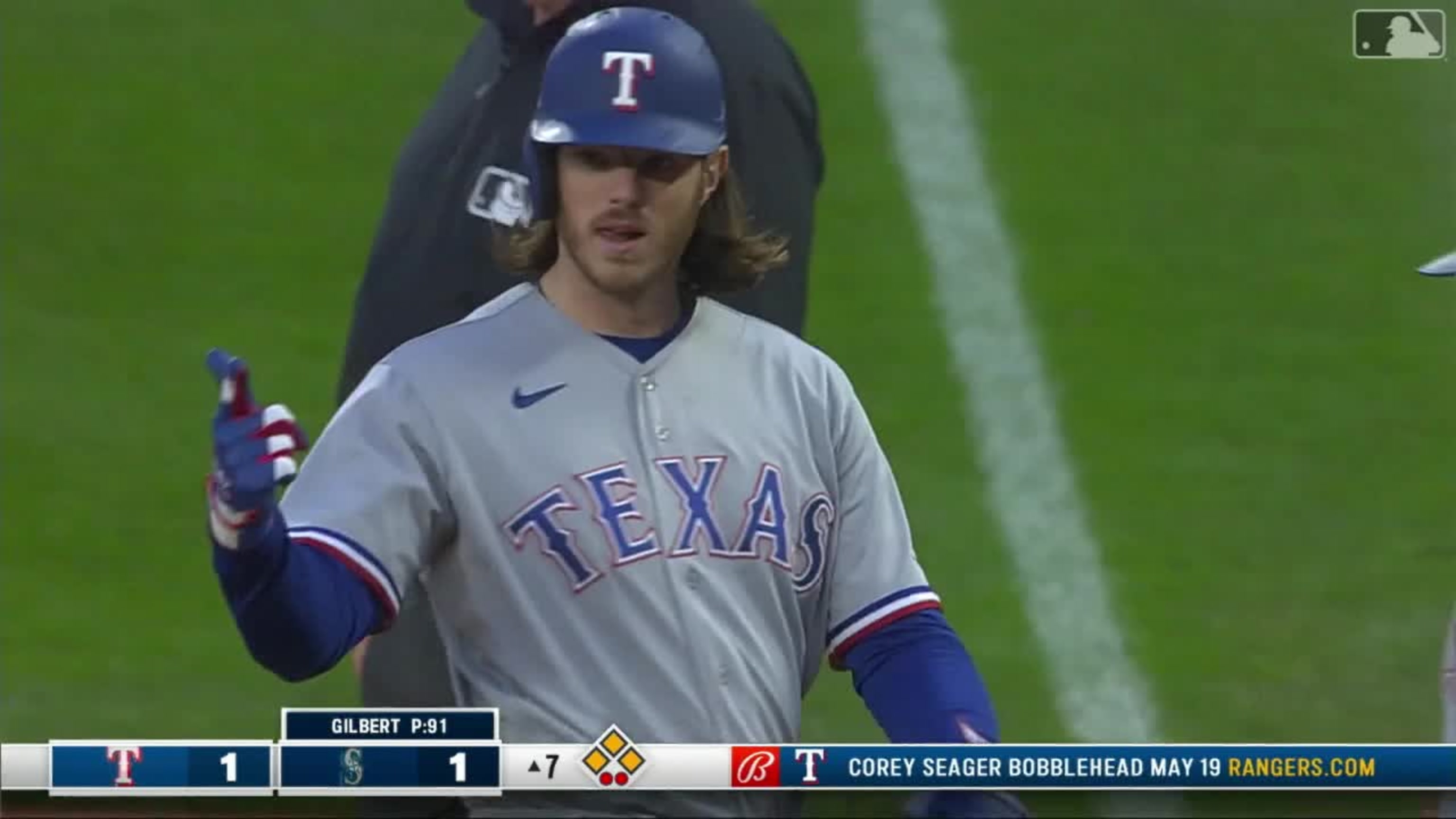 Jonah Heim's RBI single 