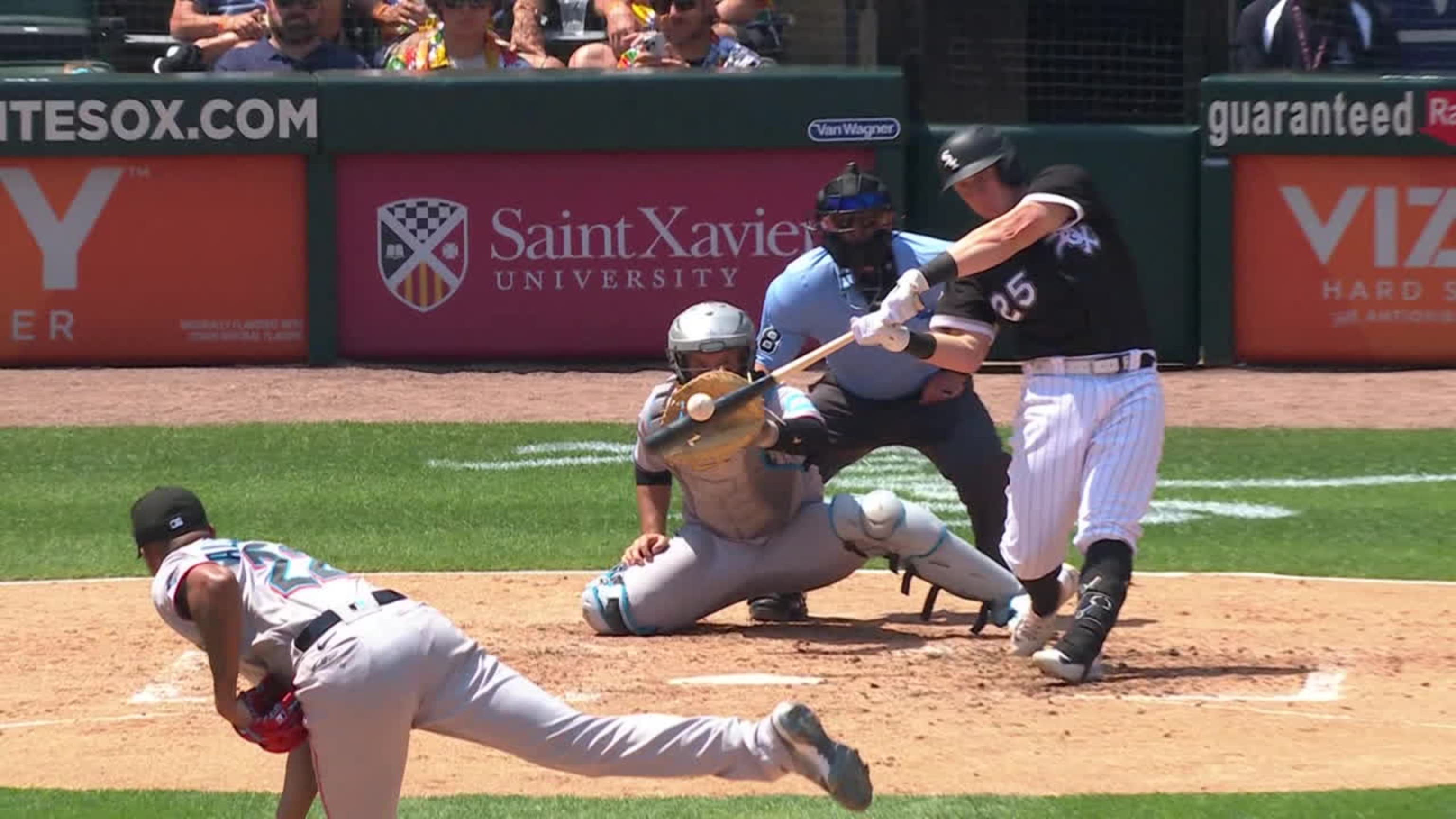 Tim Anderson scores on an error, 04/27/2021