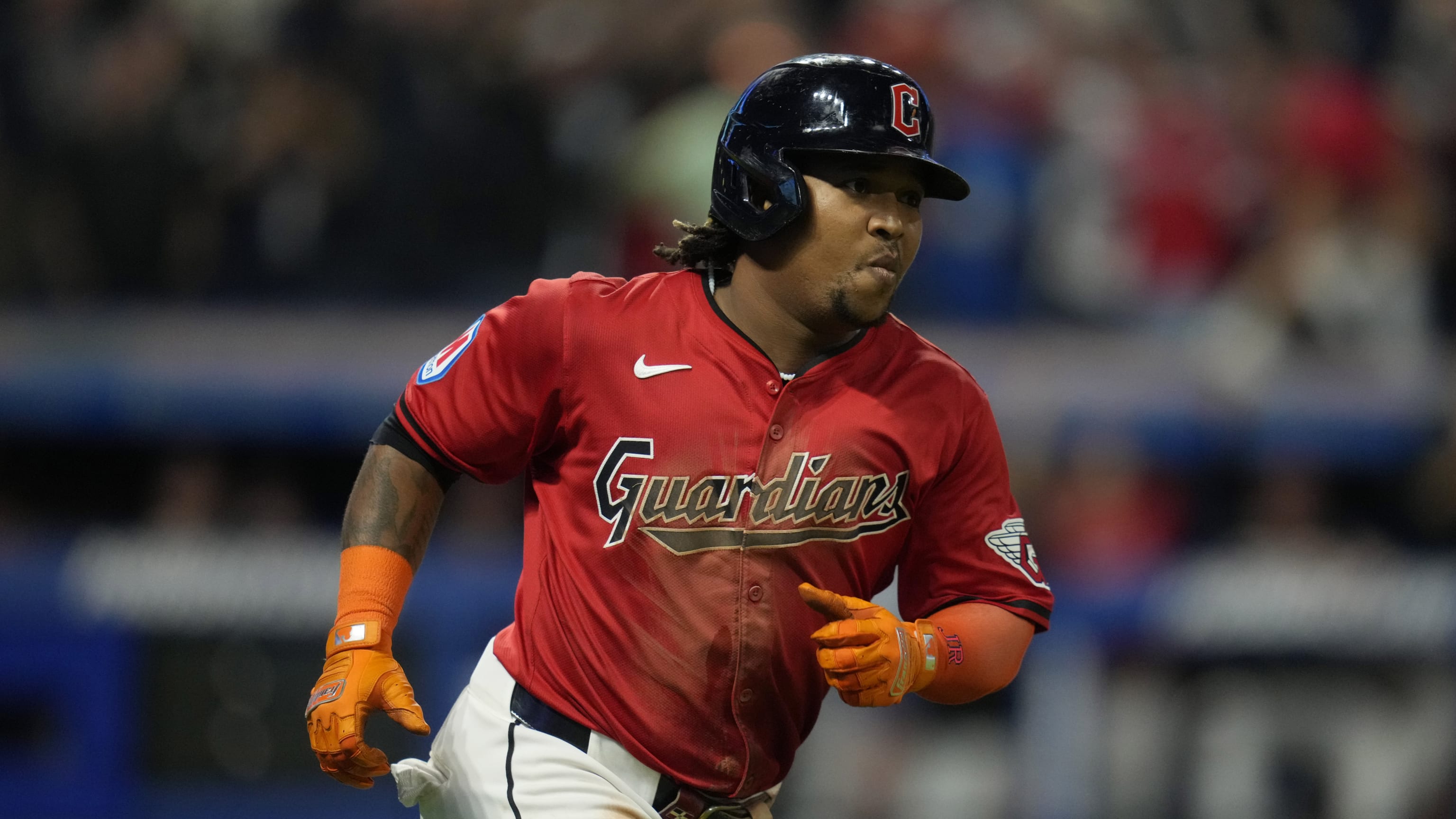 Juego de 3 hits de José Ramírez