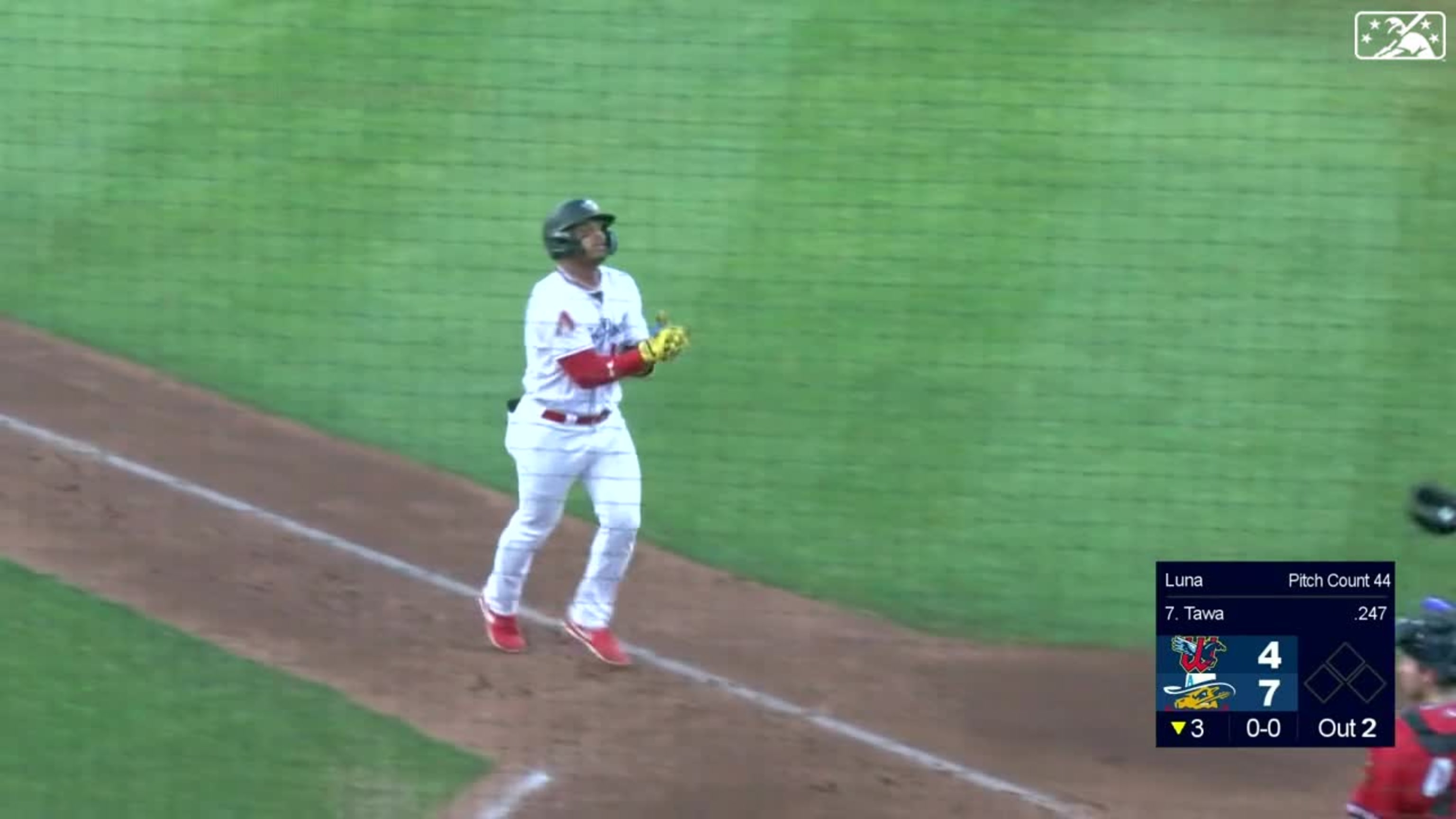 De Los Santos' three-run homer