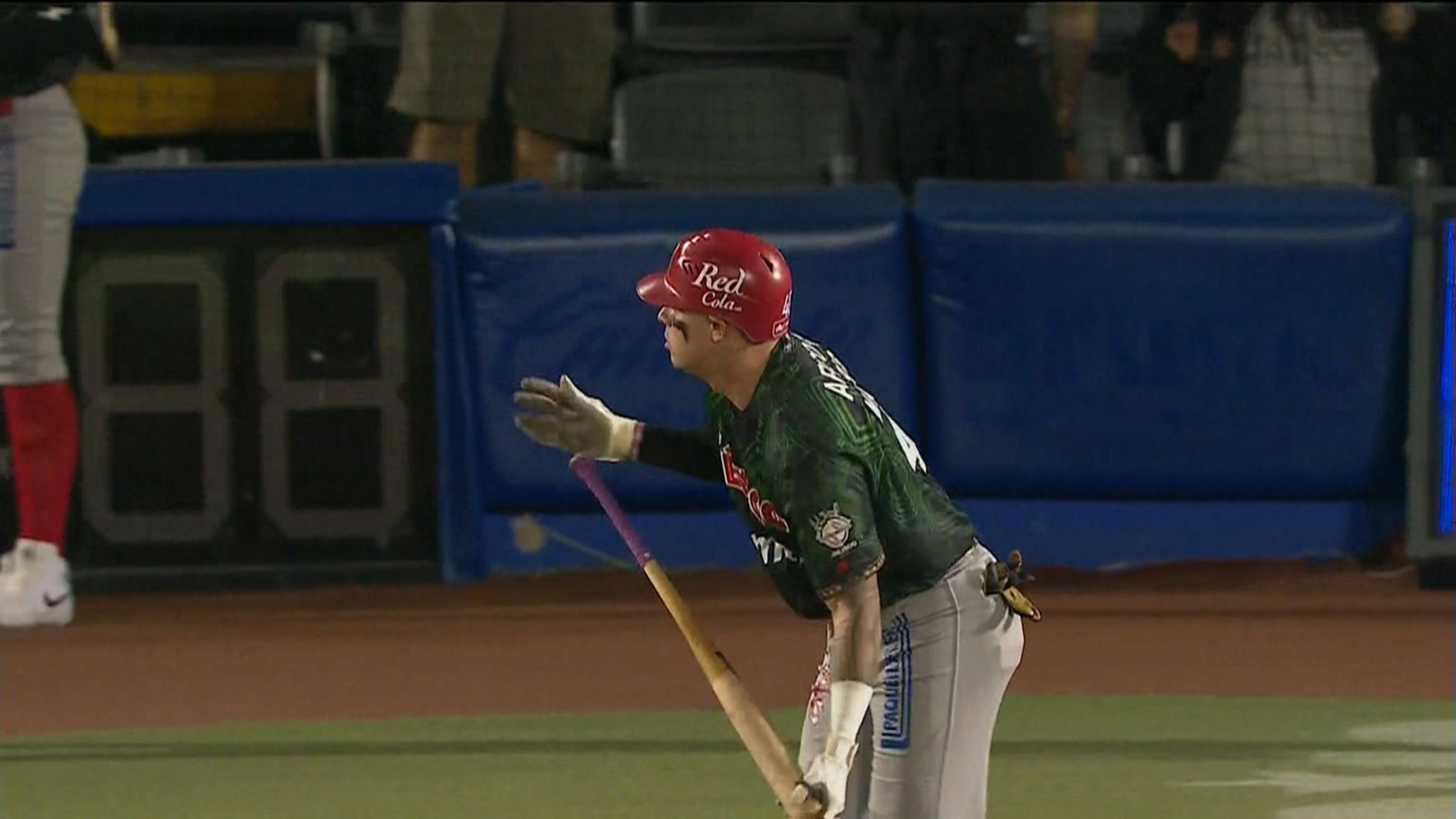 Madris pega HR con bases llenas