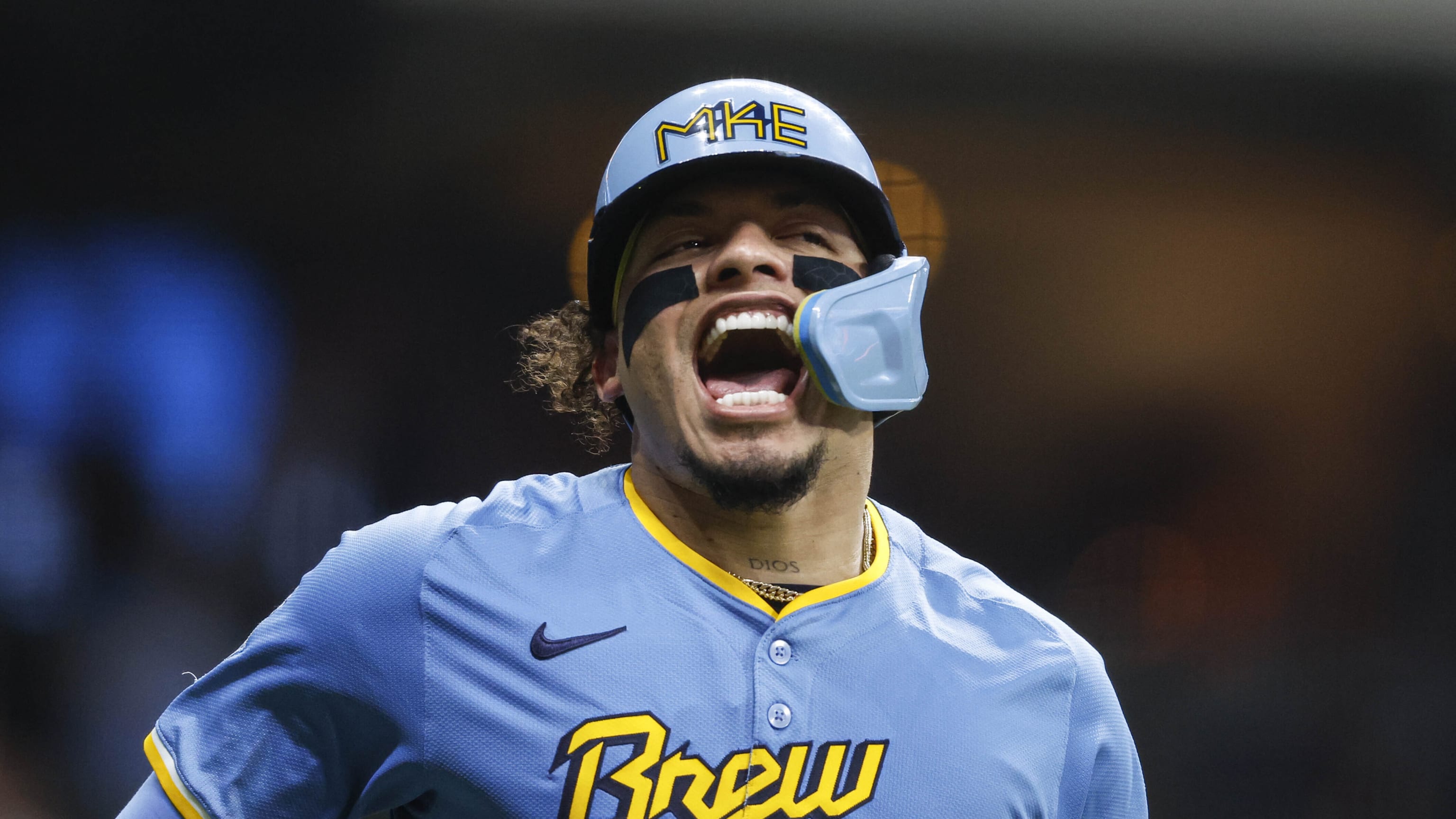 William Contreras pega HR de dos carreras