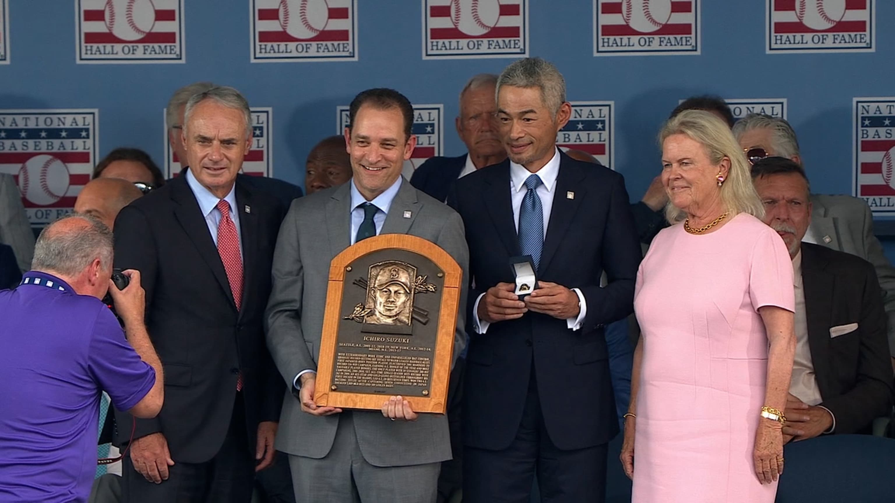 Ichiro Suzuki has his HOF plaque read to the crowd