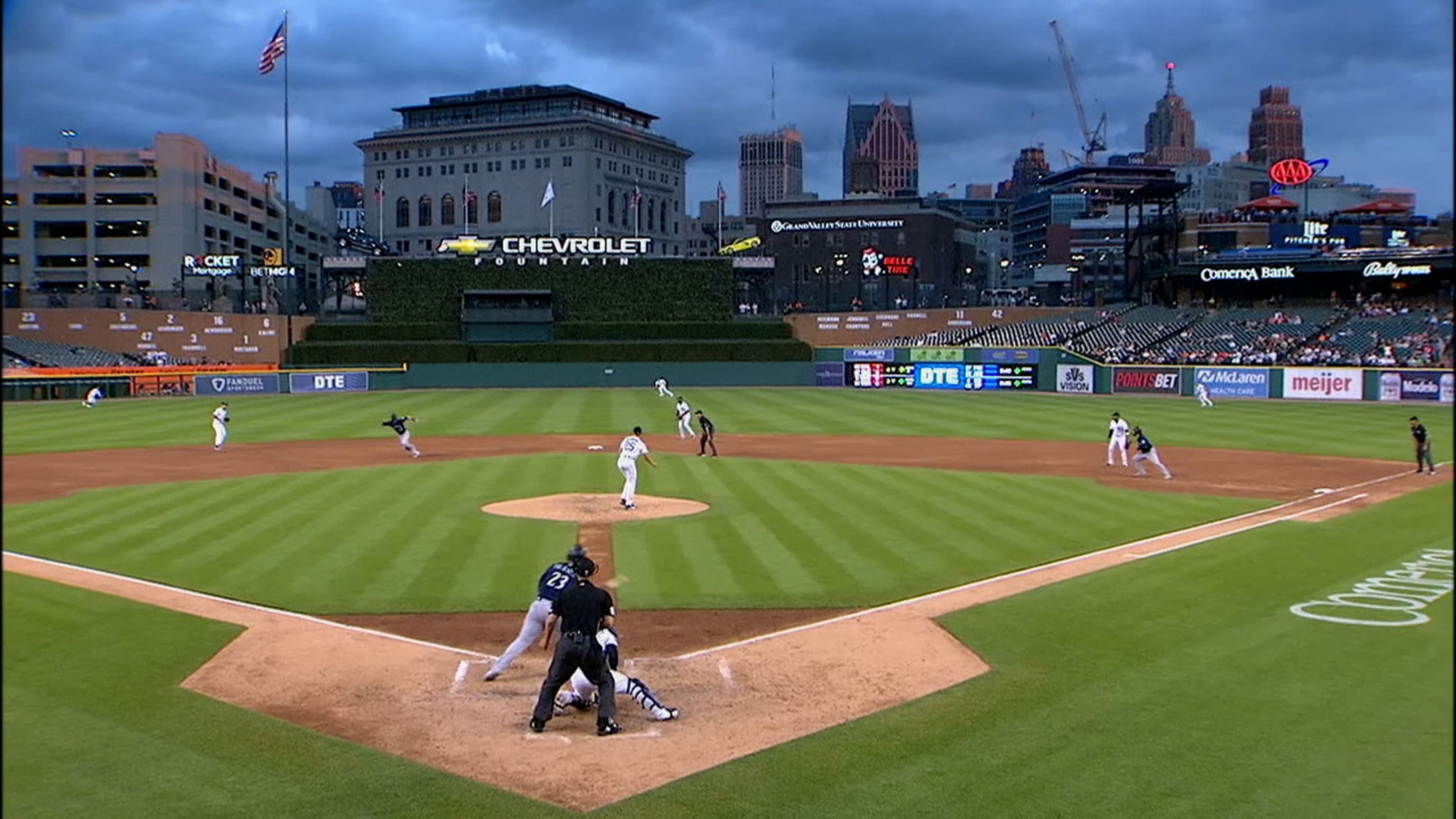 Ty France smacks a ball 430 feet for his 7th HR of the year and 1st on the  Road : r/baseball