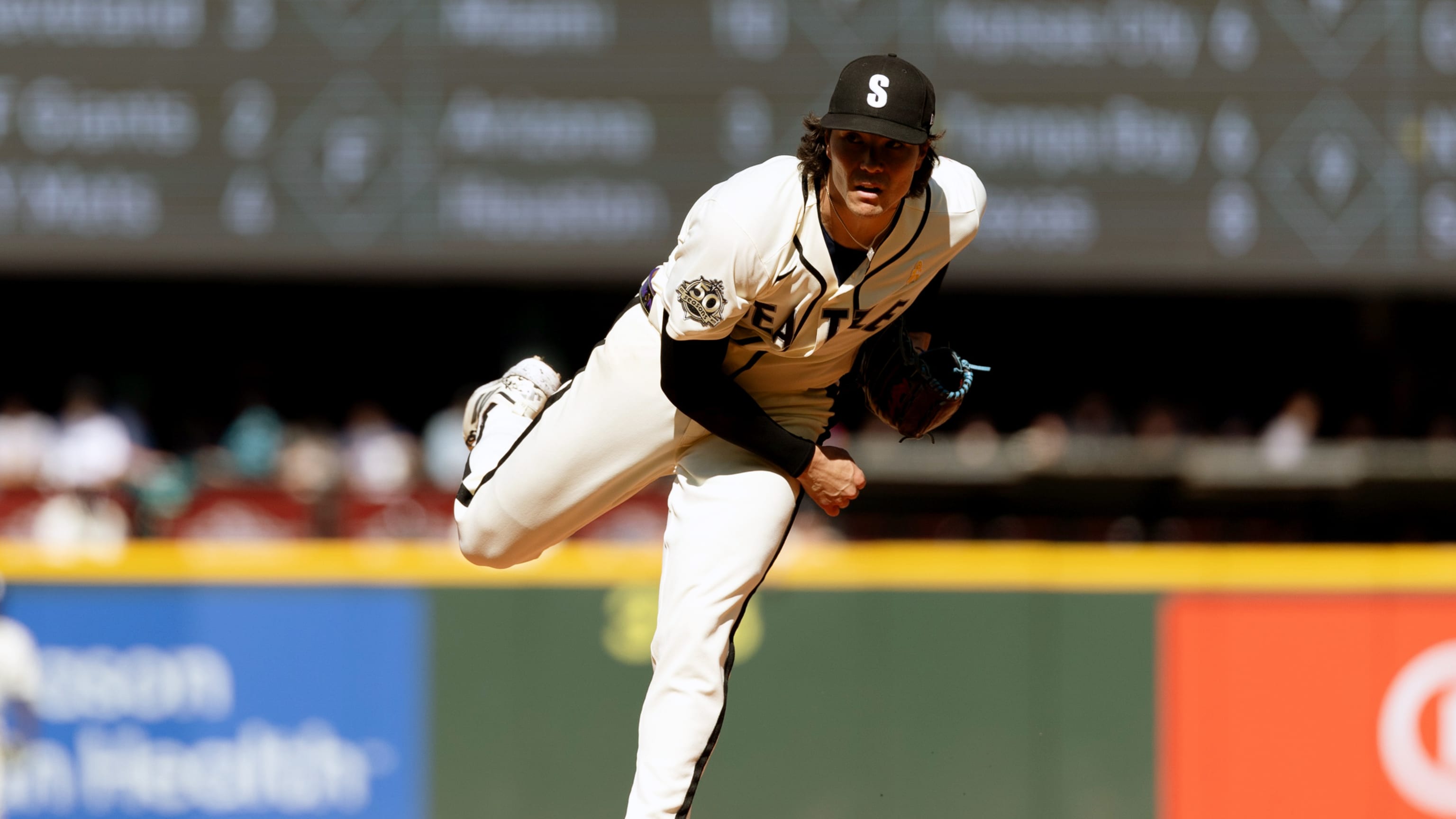Bryan Woo twirls eight scoreless innings (Photo: MLB.com)