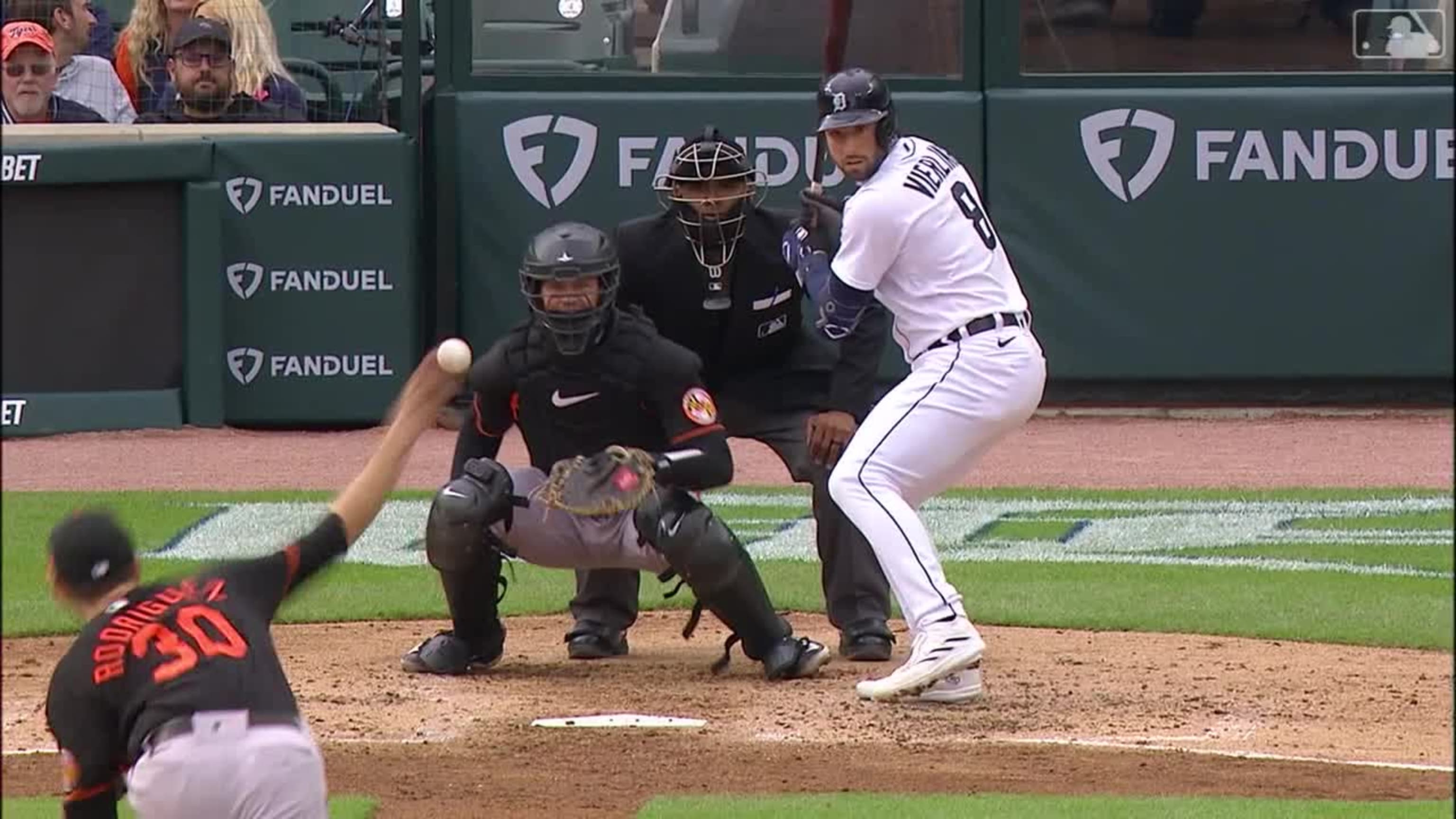 Grayson Rodríguez poncha nueve