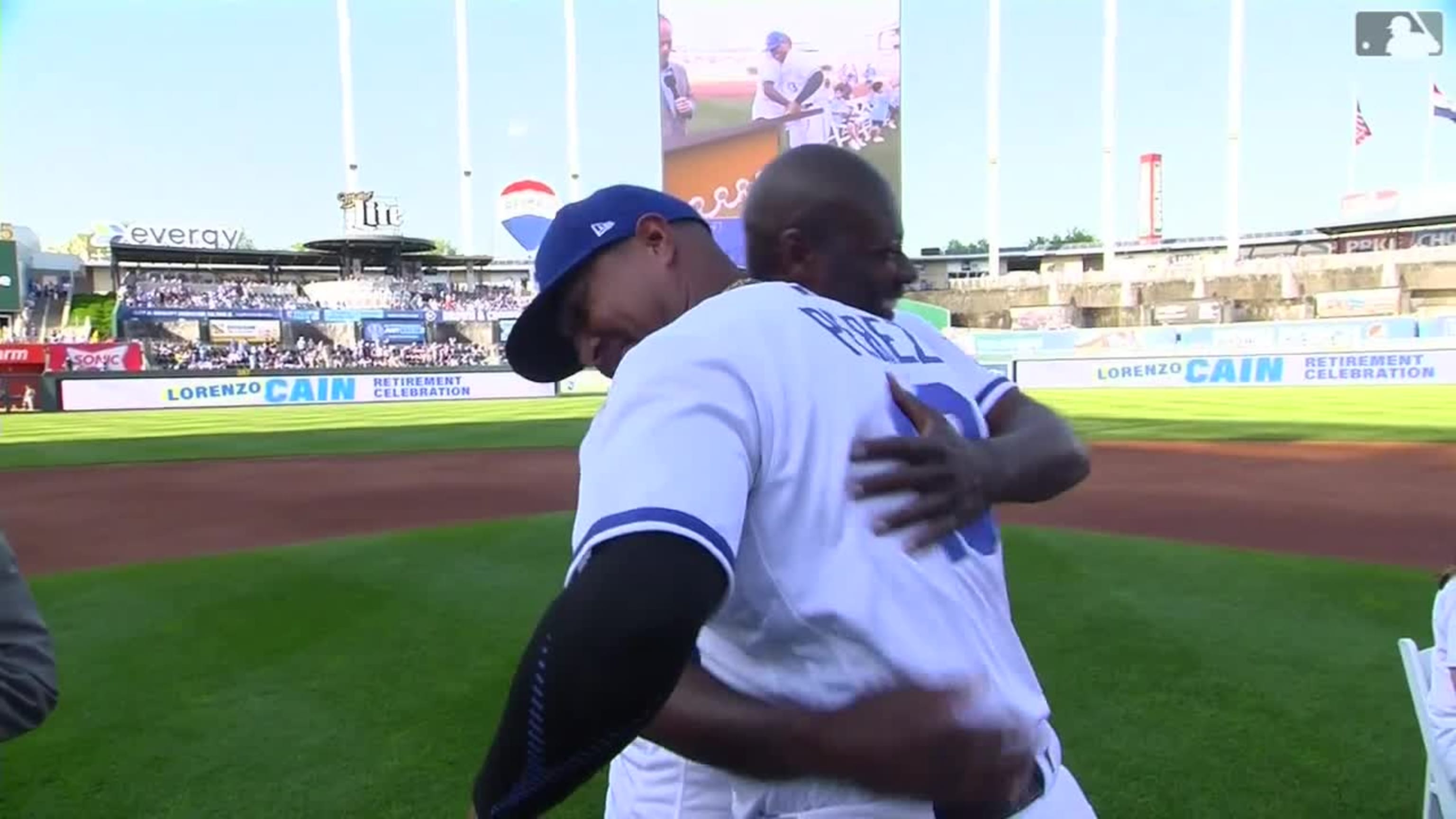 Lorenzo Cain with wife Jenny Cain