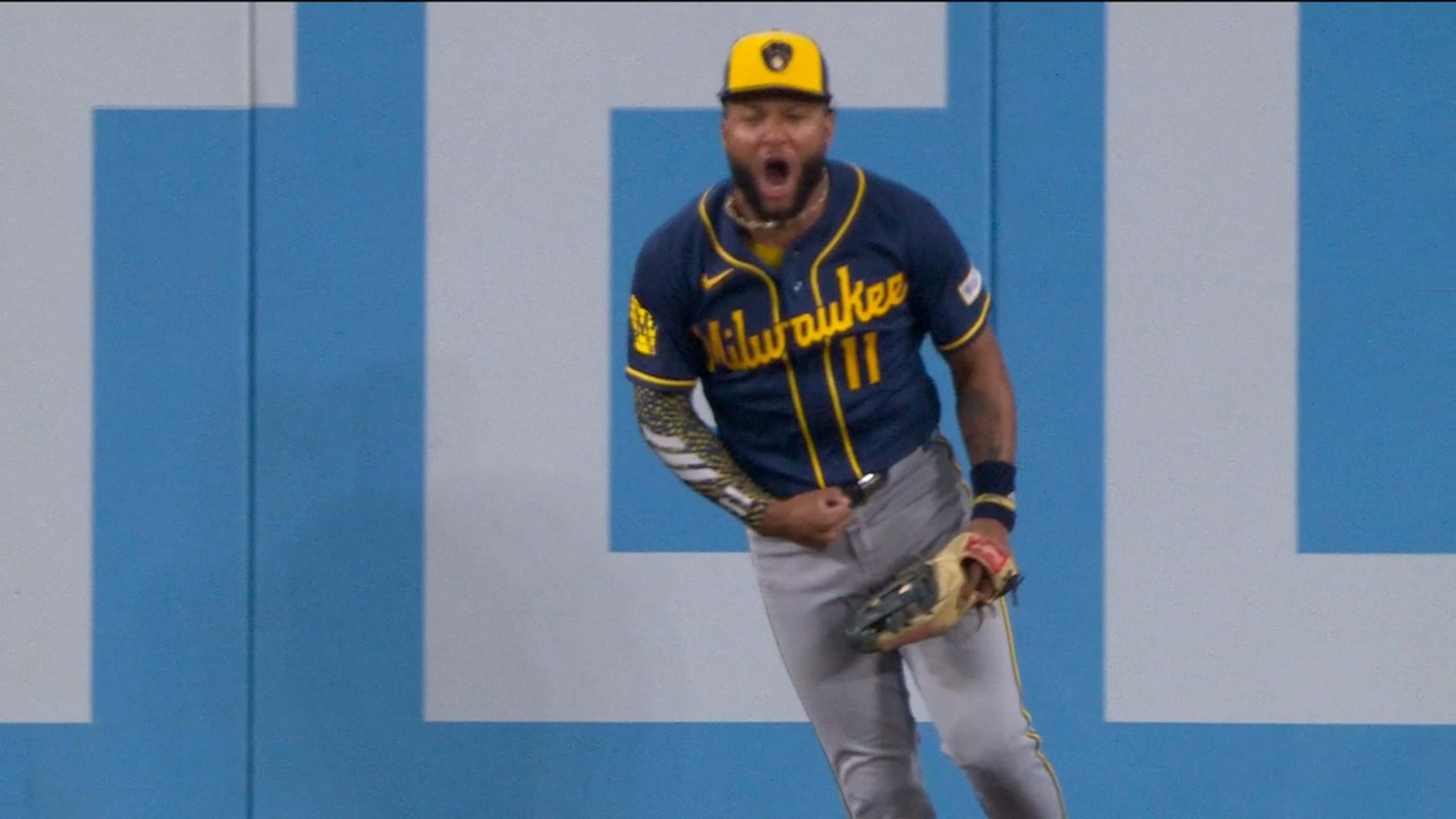 Cerveceros barren a los Dodgers
