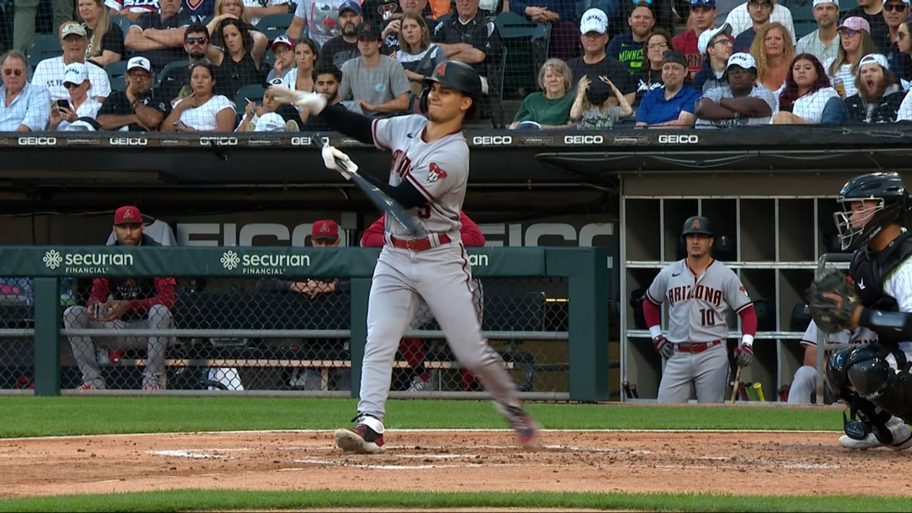 White Sox DH Jose Abreu goes viral for makeshift tent in dugout