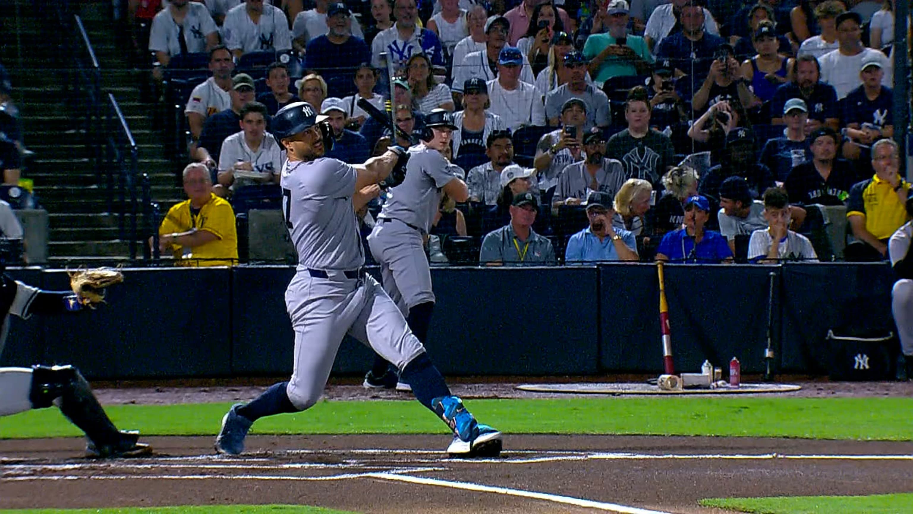 Giancarlo Stanton pega HR solitario
