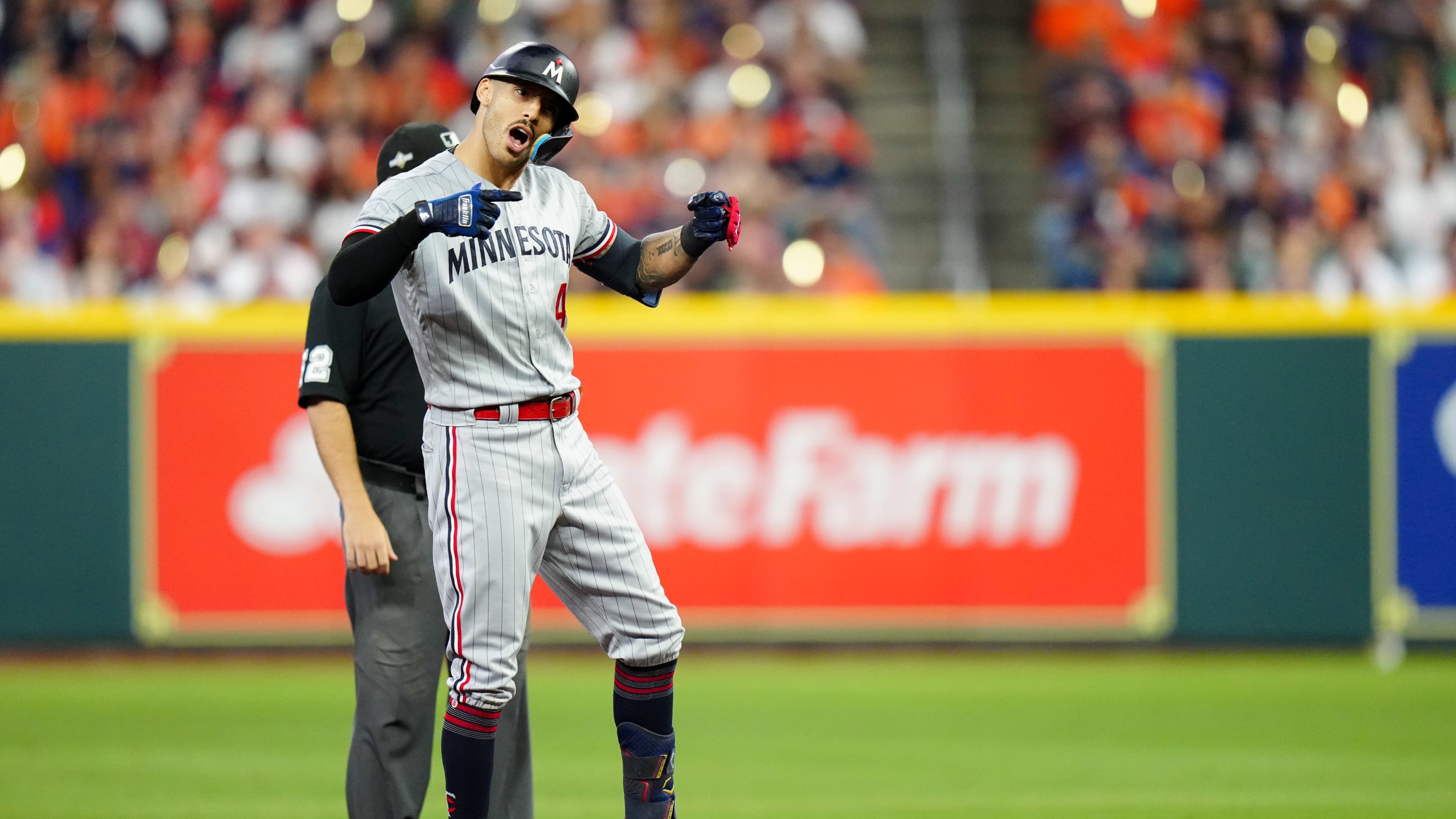 MLB rumors: 1 team ahead of Yankees in latest Carlos Correa