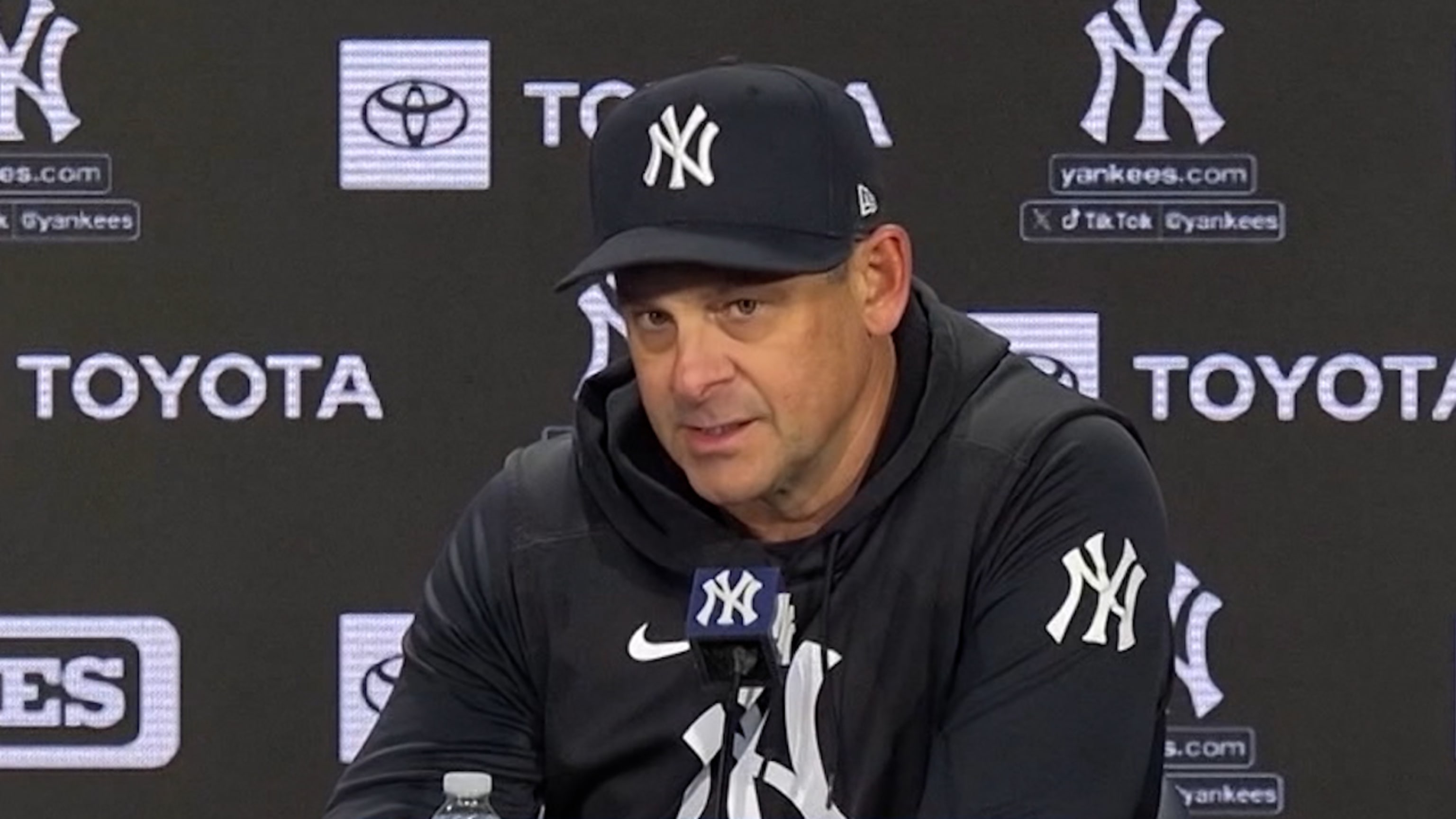 Aaron Boone breaks down 8th-inning troubles in loss