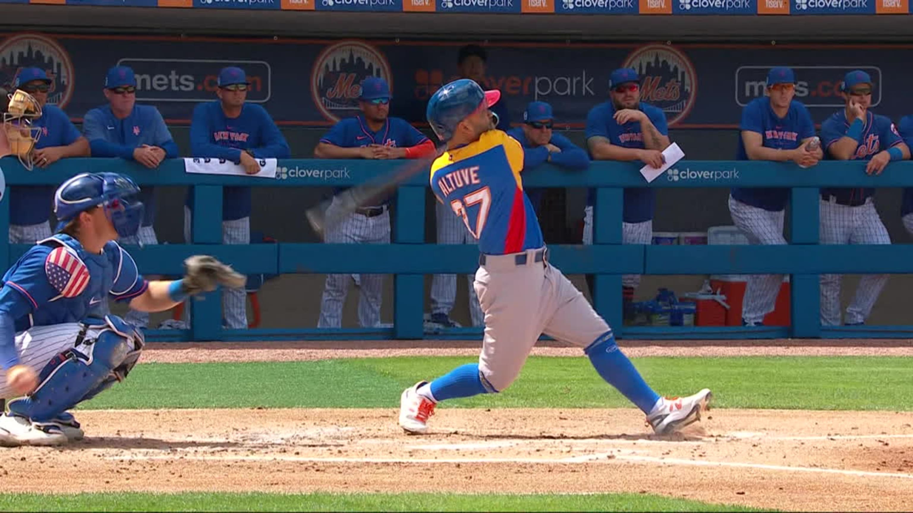 Altuve empalma dos HR