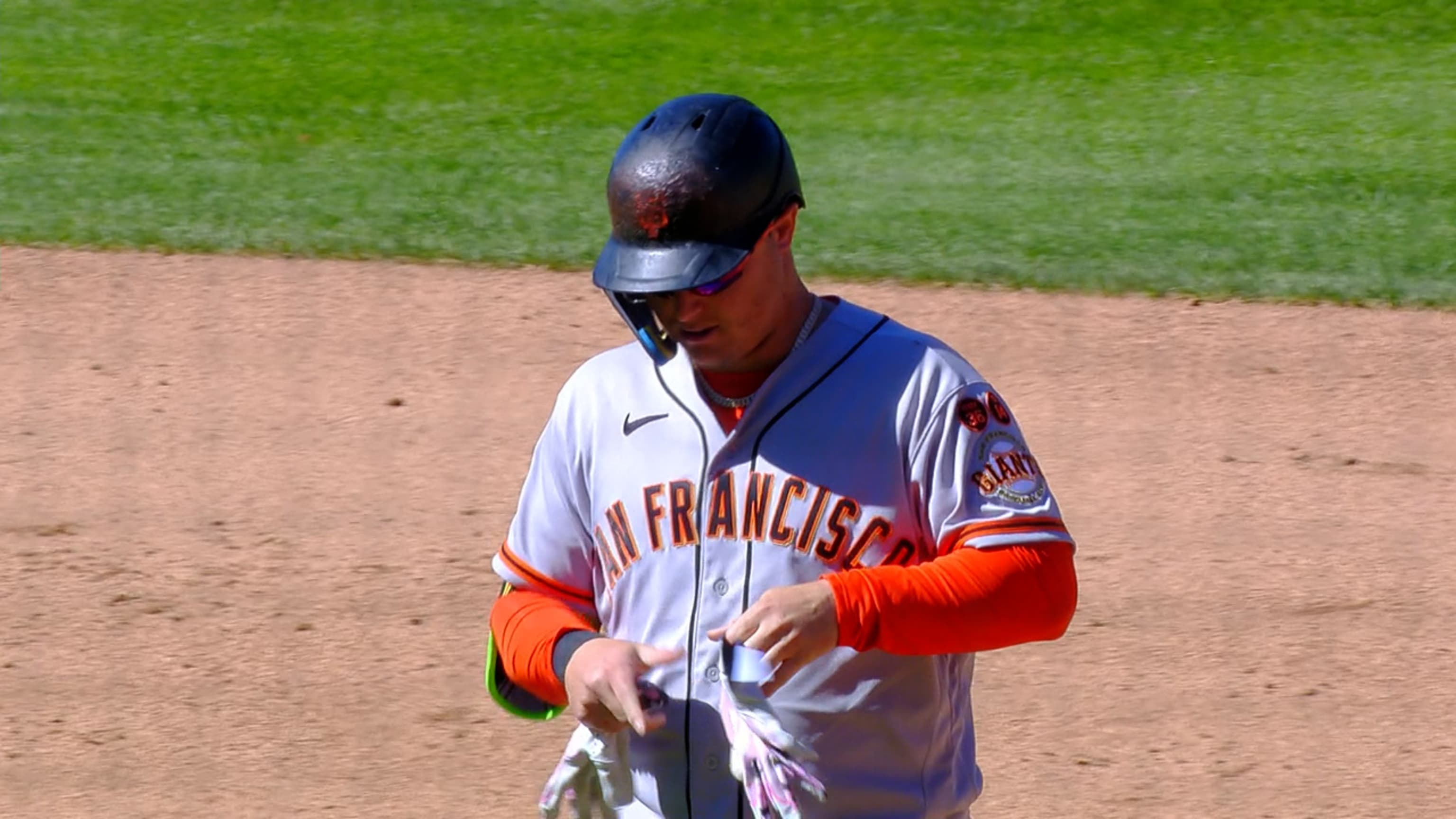 Brandon Belt blasts Giants past Rockies with 846 feet worth of homers at  Coors Field