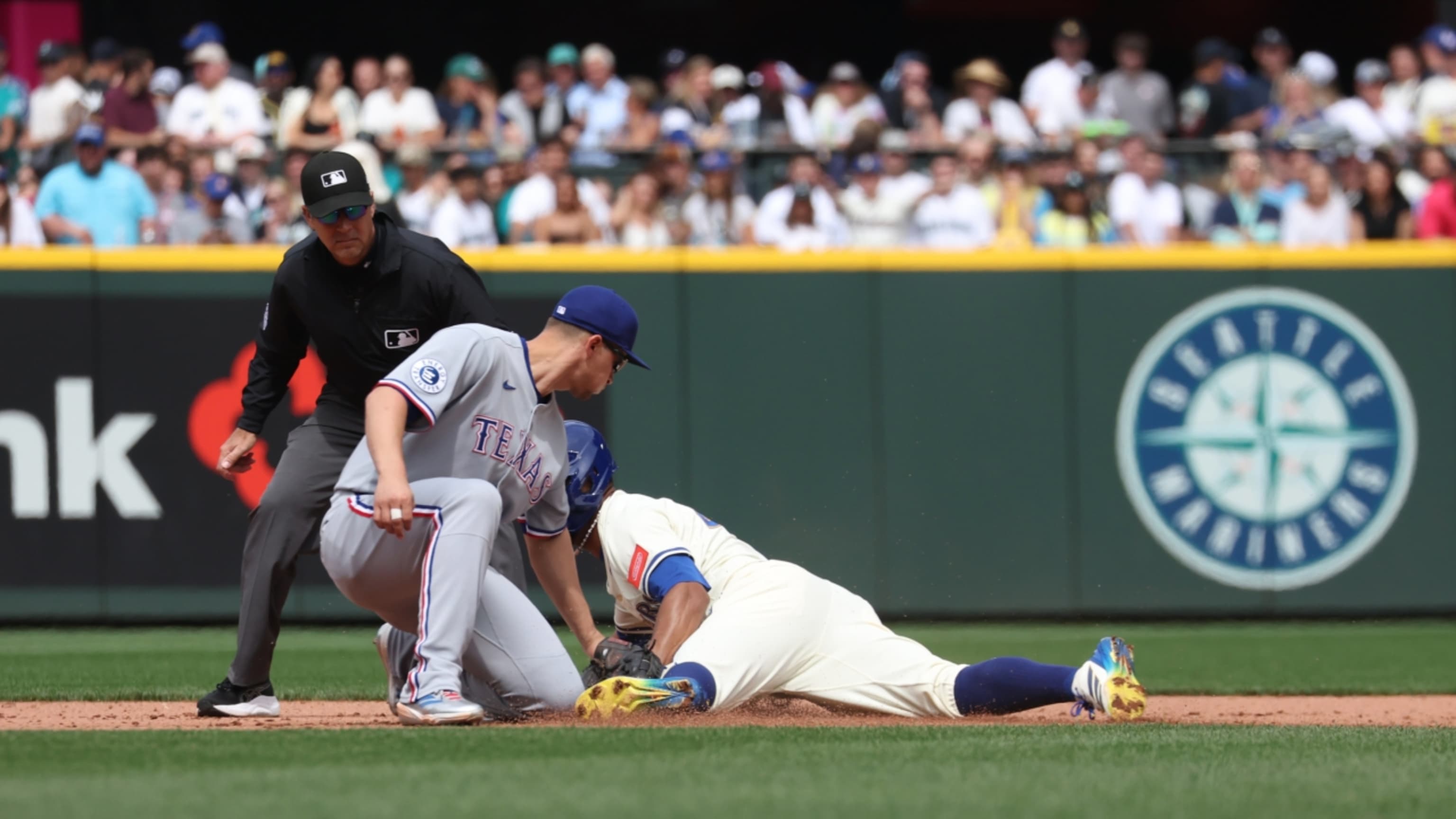 フリオ・ロドリゲスがMLB史上初の4年連続20本塁打20盗塁