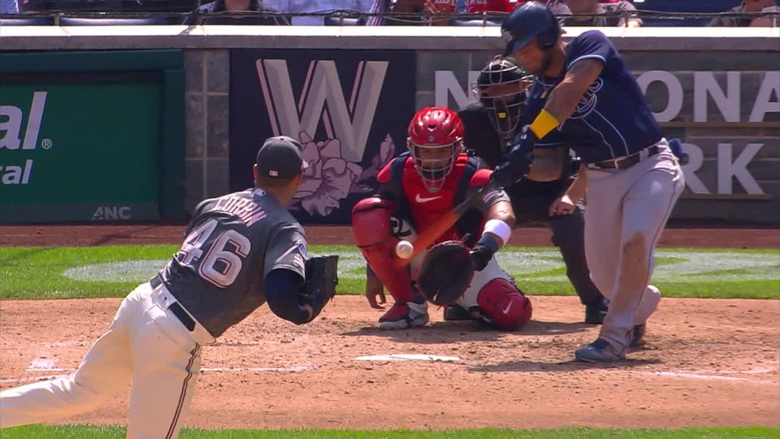 Cuadrangular solitário de Harold Ramirez