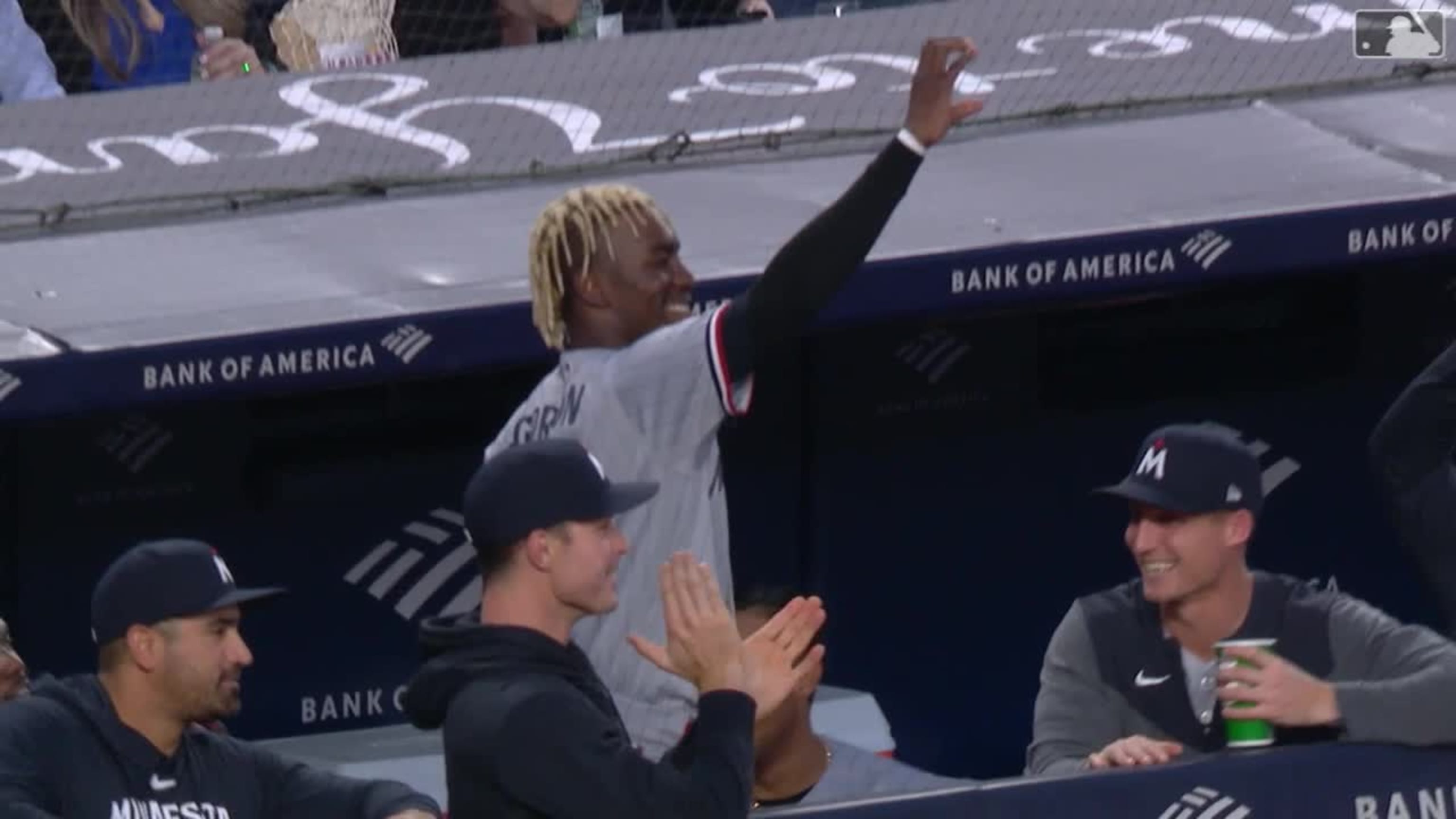 Twins pegan HR consecutivos