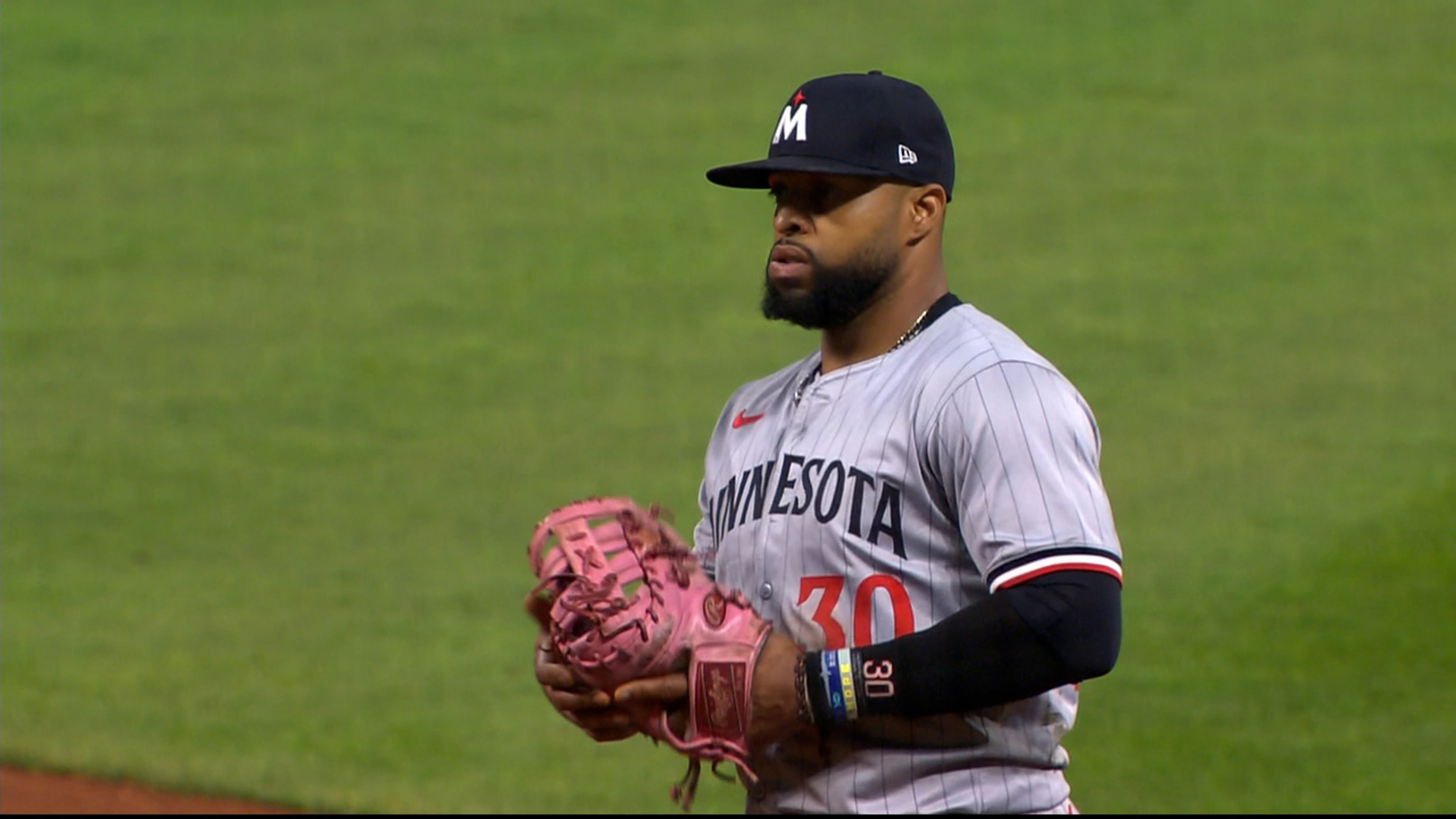 Carlos Santana wins 2024 Gold Glove Award at first base