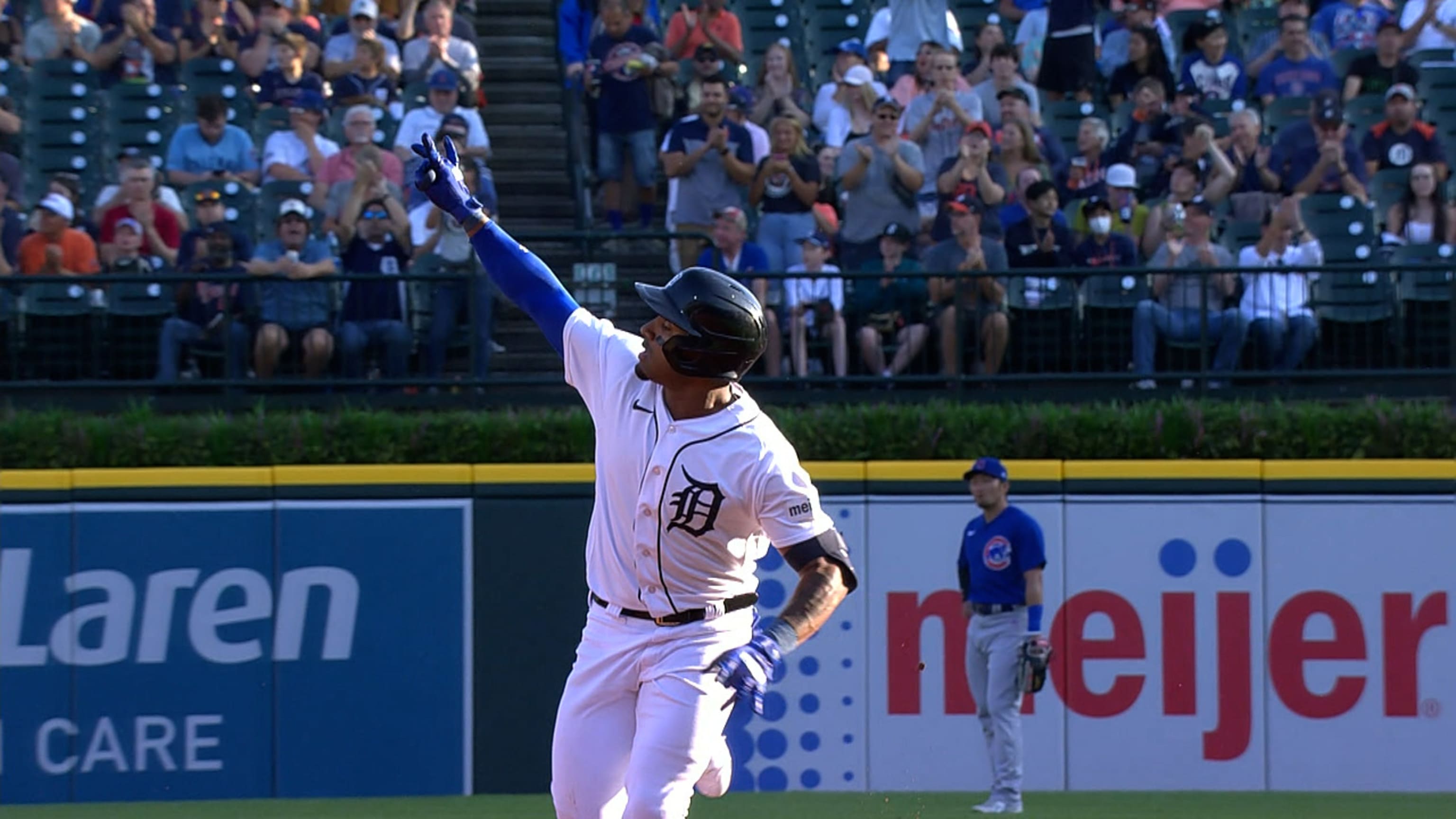 2 Jays homers enough for Berríos in 2-1 win over Tigers