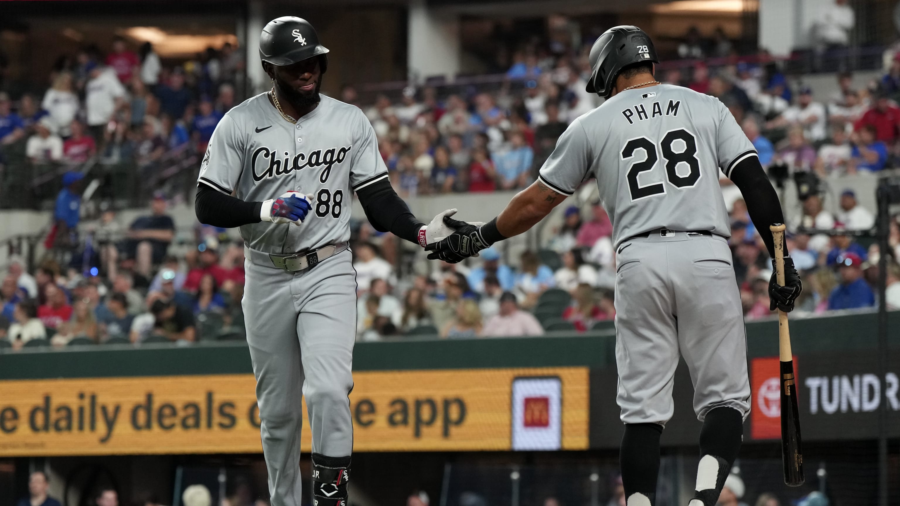 Luis Robert Jr. la manda a volar