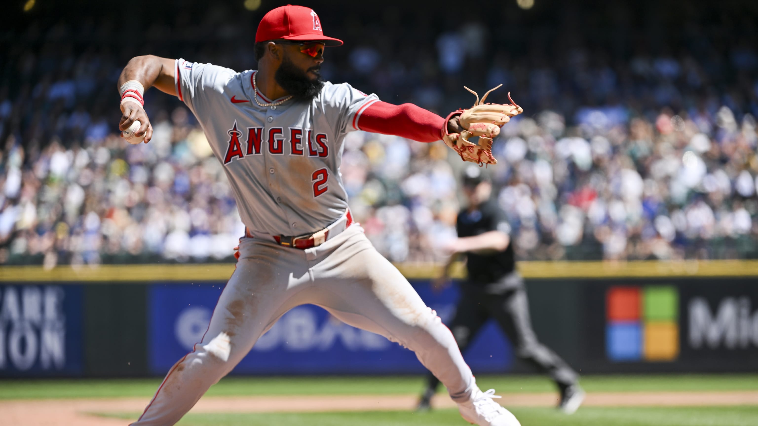 Luis Rengifo's impressive double play 