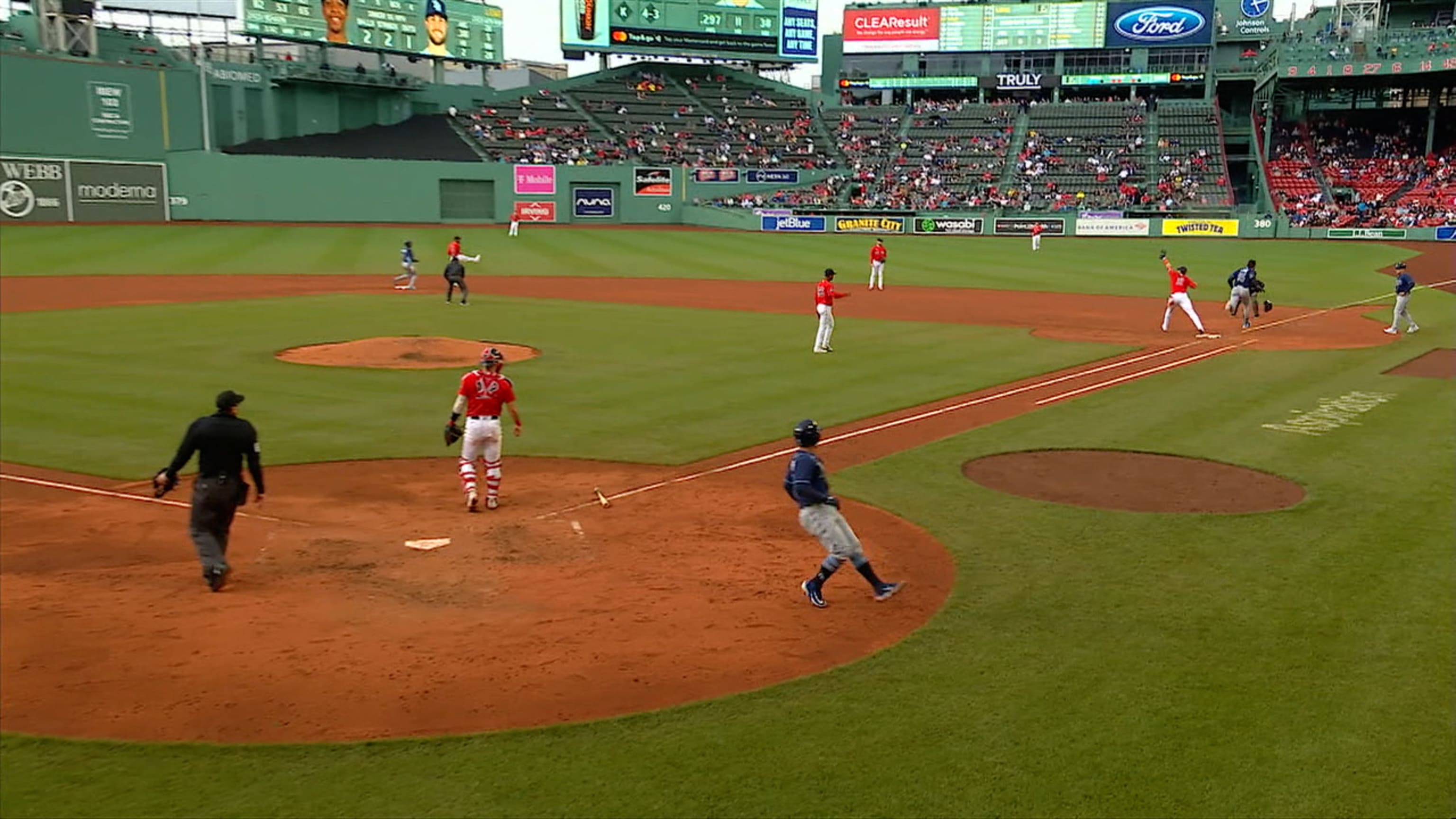 Los Rays anotan 3 en la 5ta