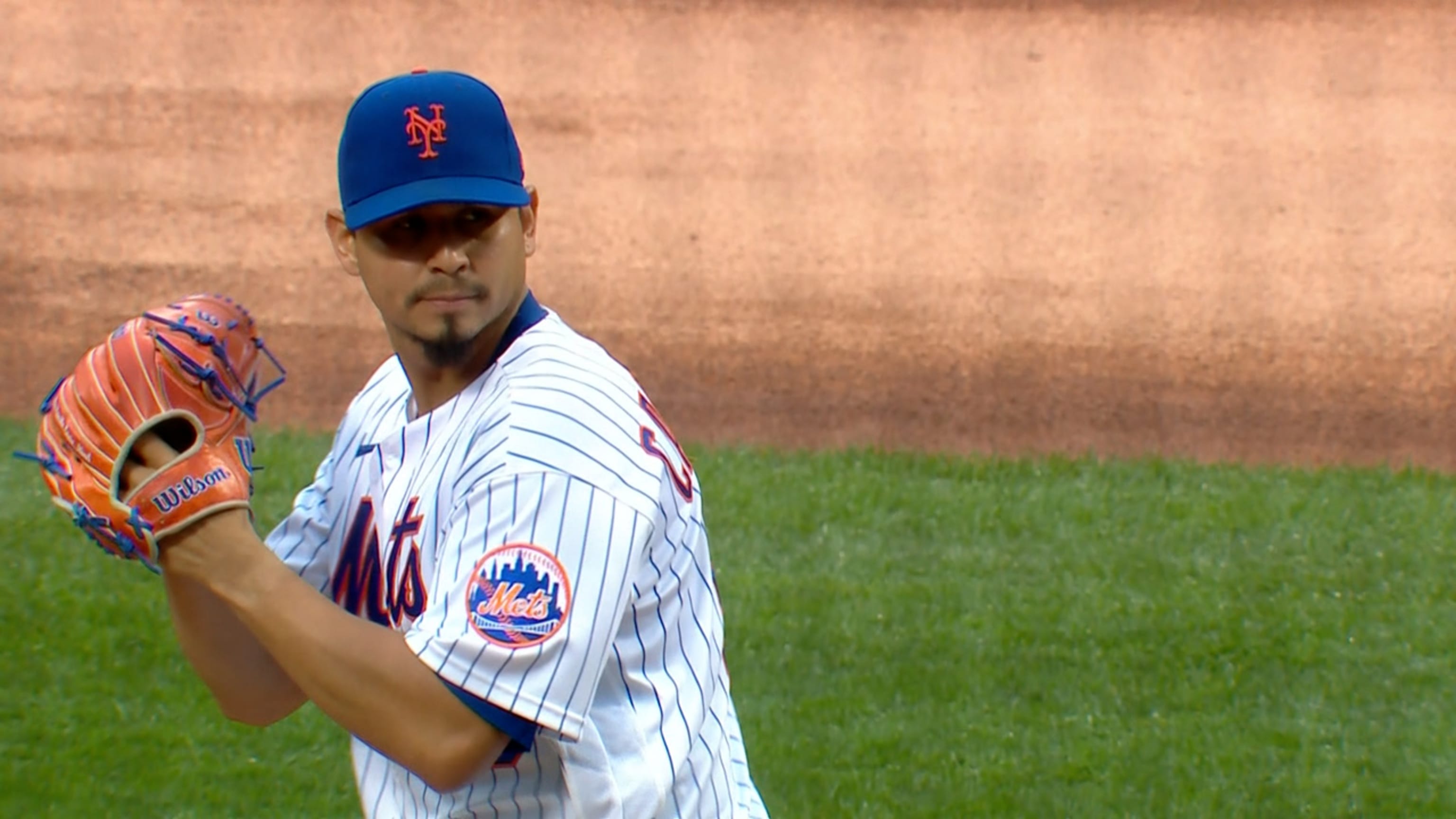 Carlos Carrasco poncha a tres