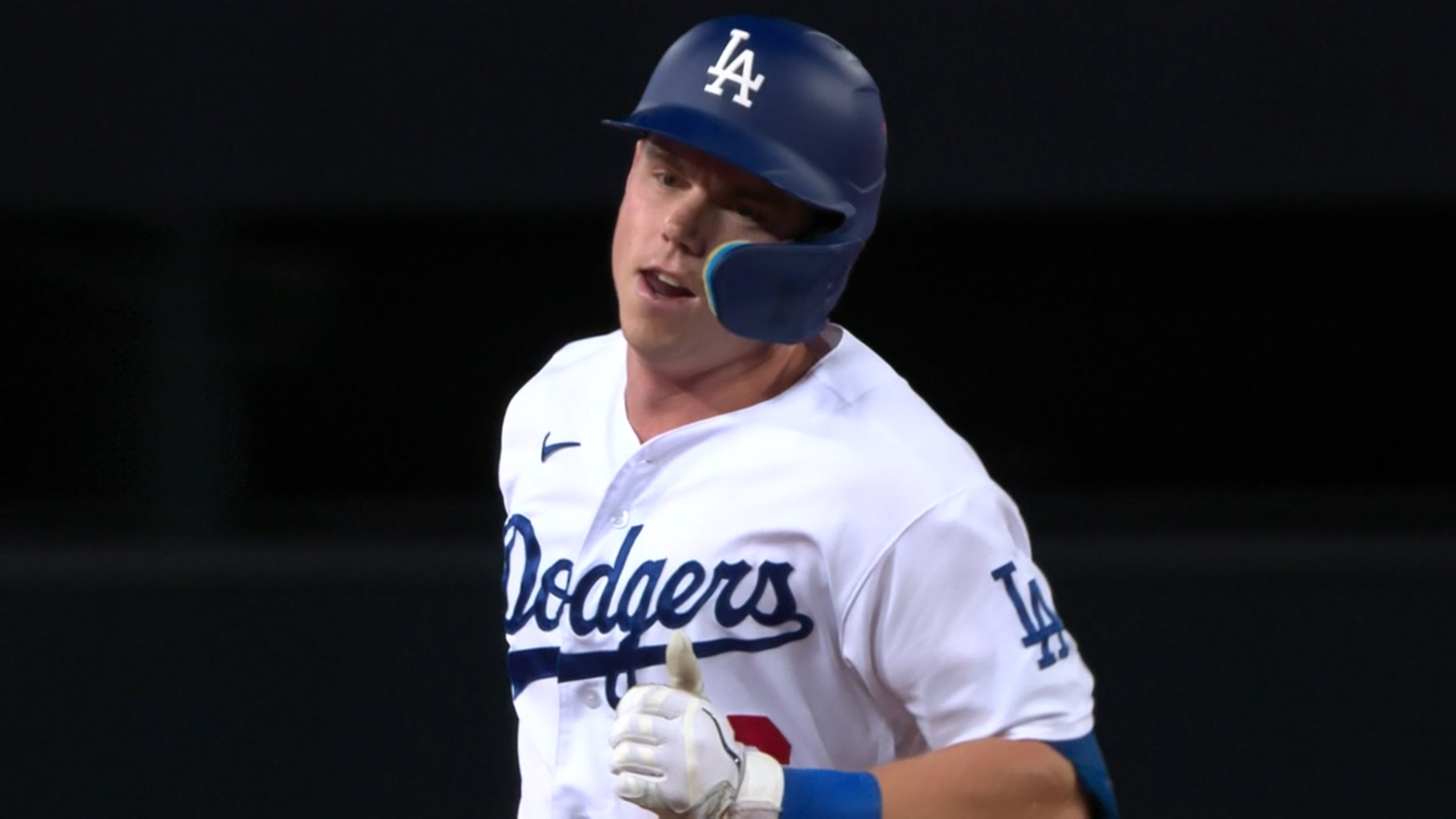 Will Smith pega jonrón de 3 rayas