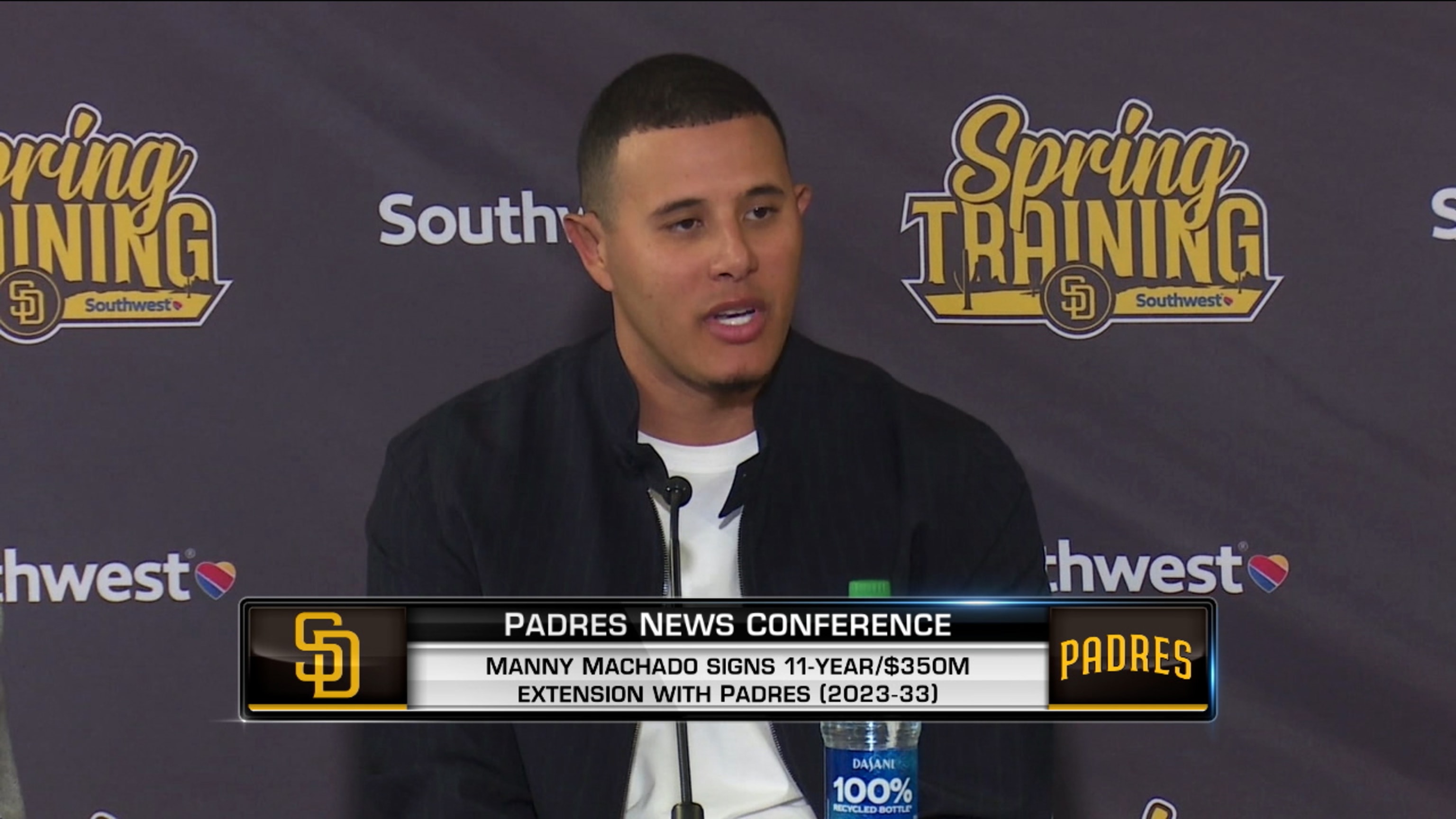 Manny Machado signs new extension