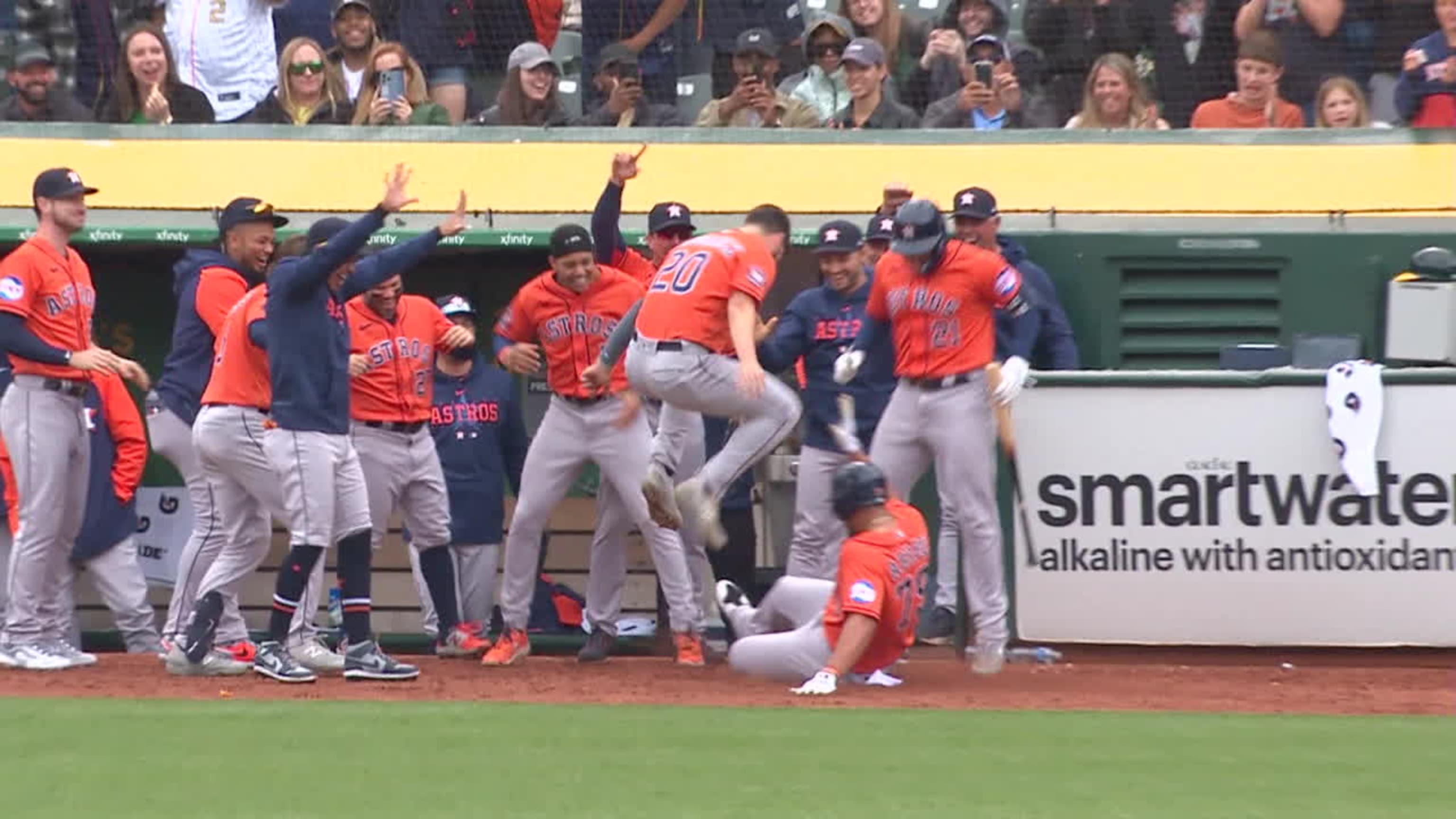 José Abreu leading Astros offense in MLB playoffs