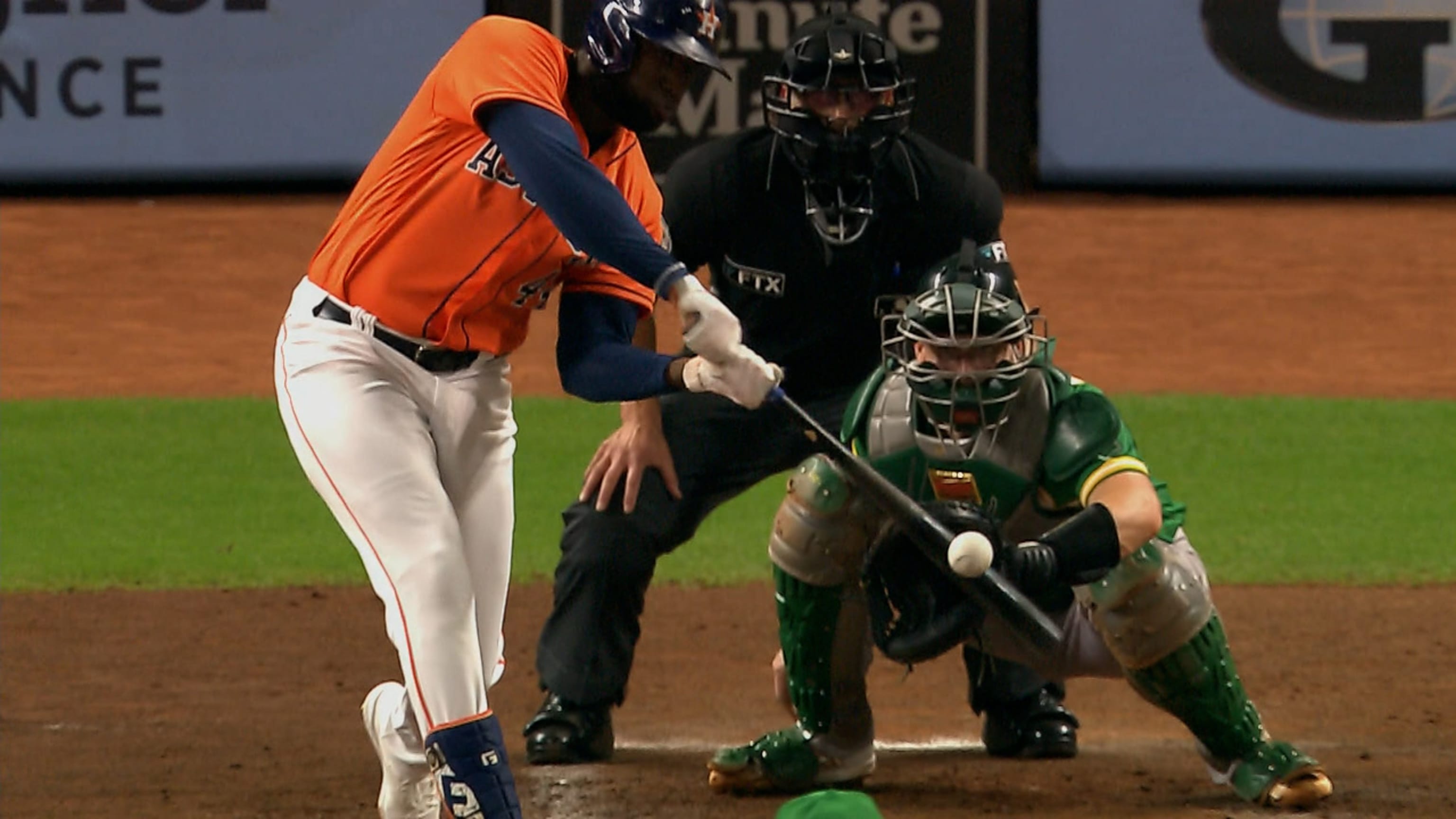 Yordan Alvarez unleashes 450-foot 3-run home run for Astros who go