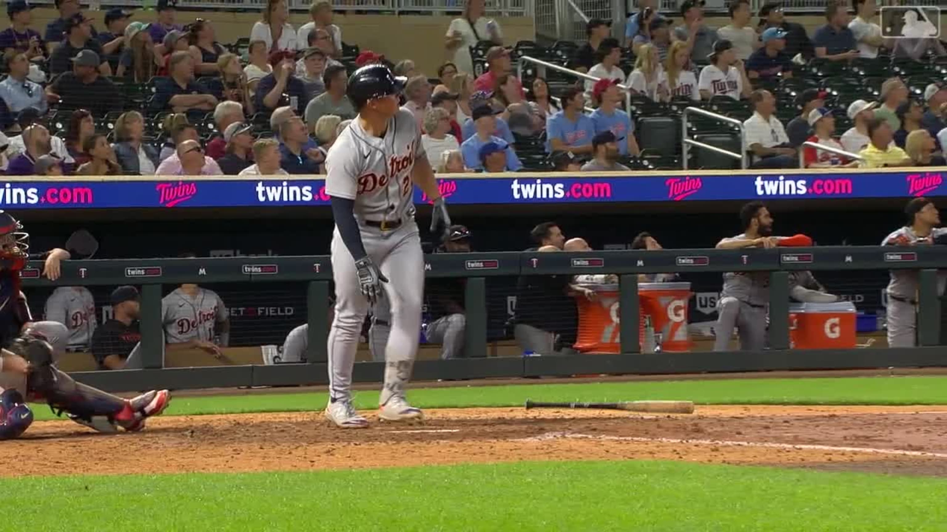 Spencer Torkelson pega jonrón