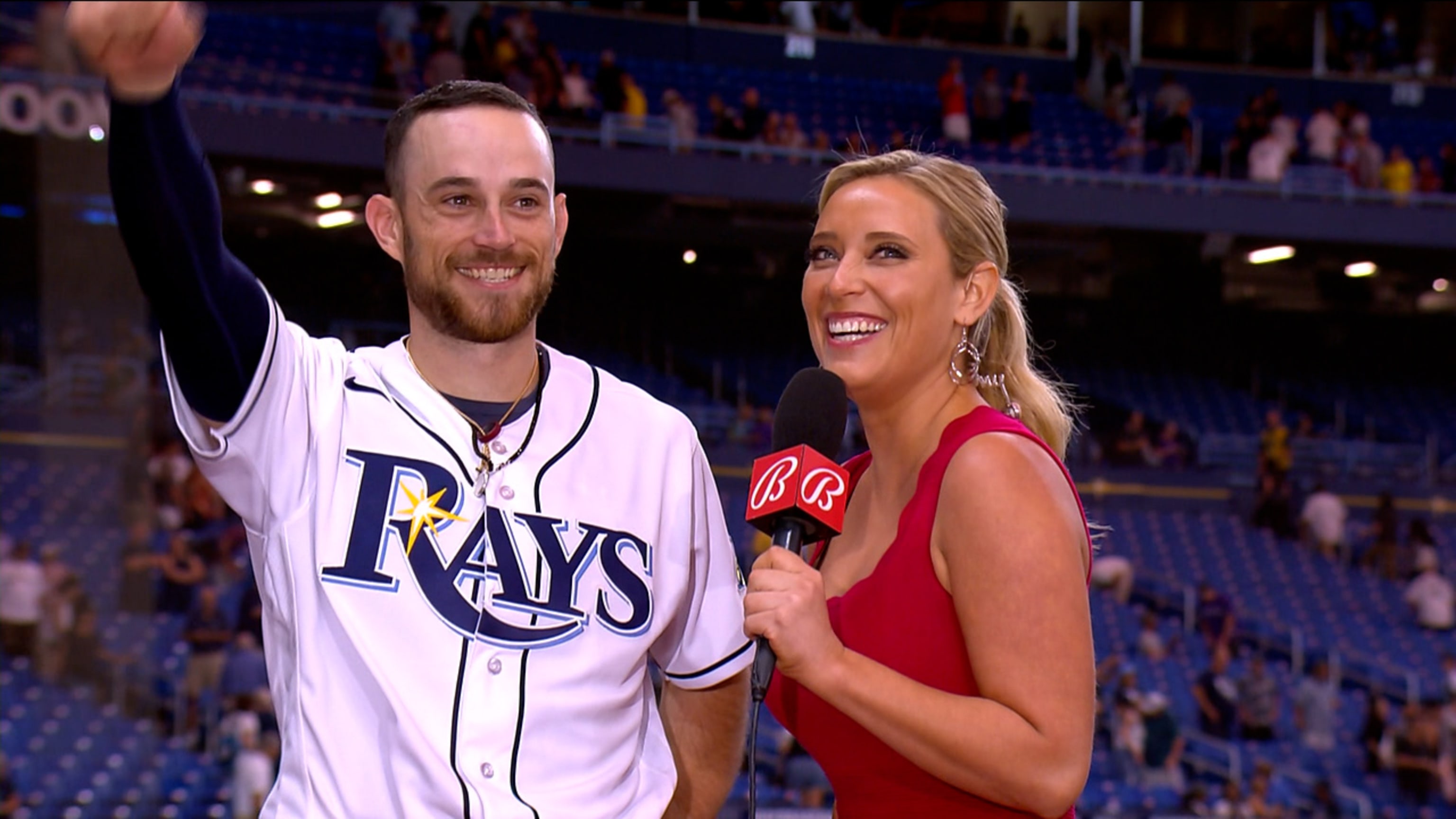 Brandon Lowe's walk-off single completes Rays' comeback over