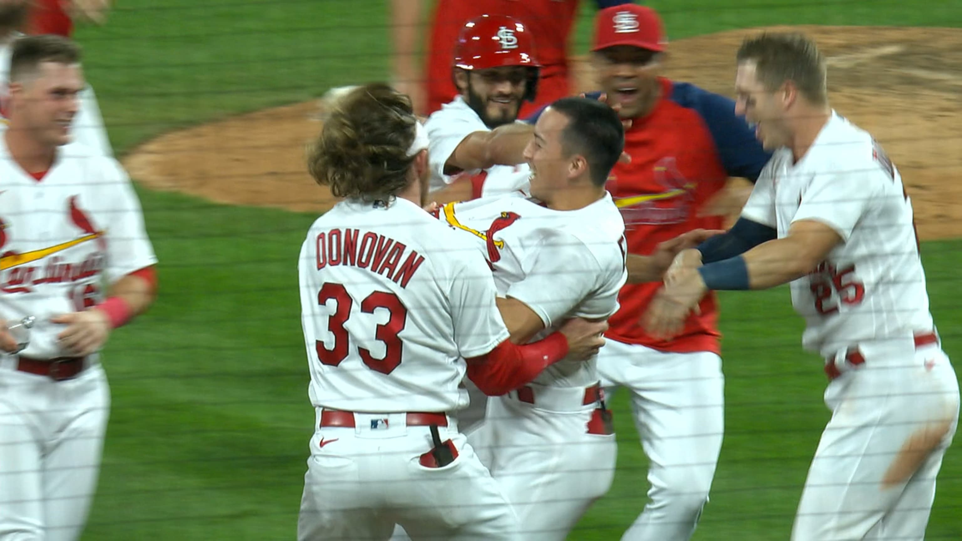 Edman's 2nd straight walk-off hit off Hader gives Cardinals 5-4 win - ABC30  Fresno