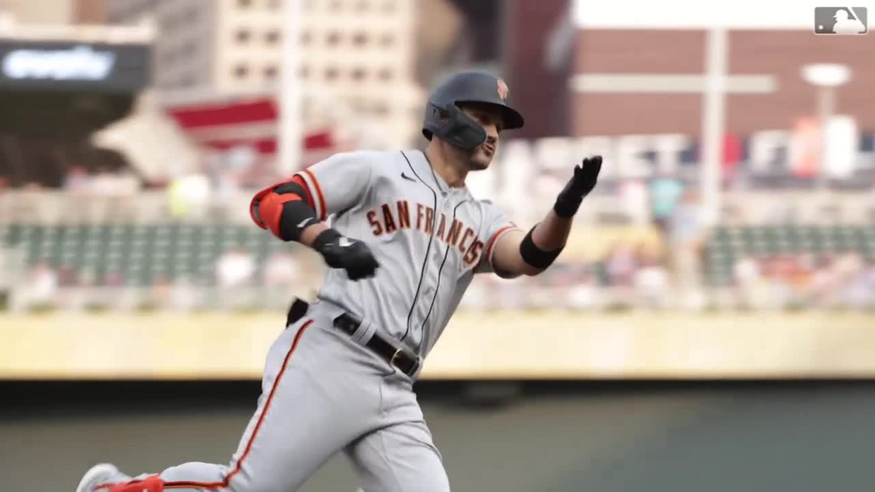 Giants' LaMonte Wade Jr. crushes first-pitch leadoff homer vs. Braves