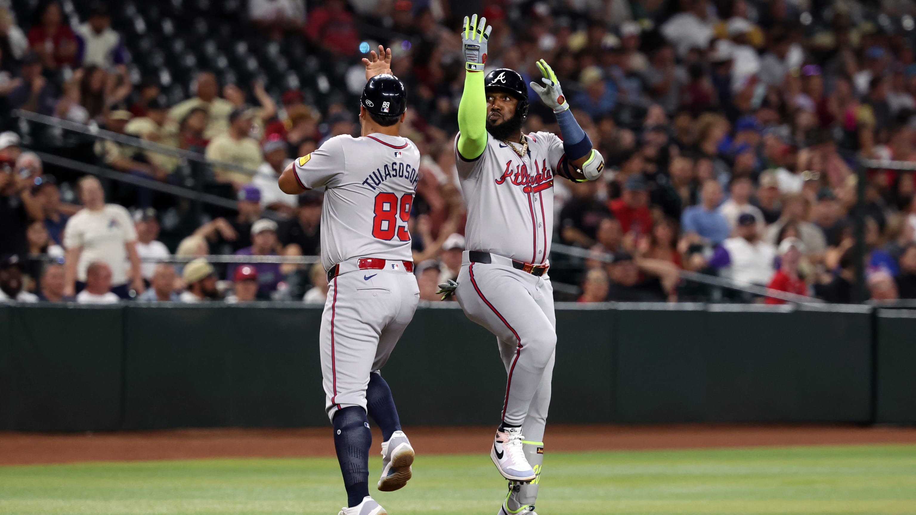 Marcell Ozuna lo empata con HR