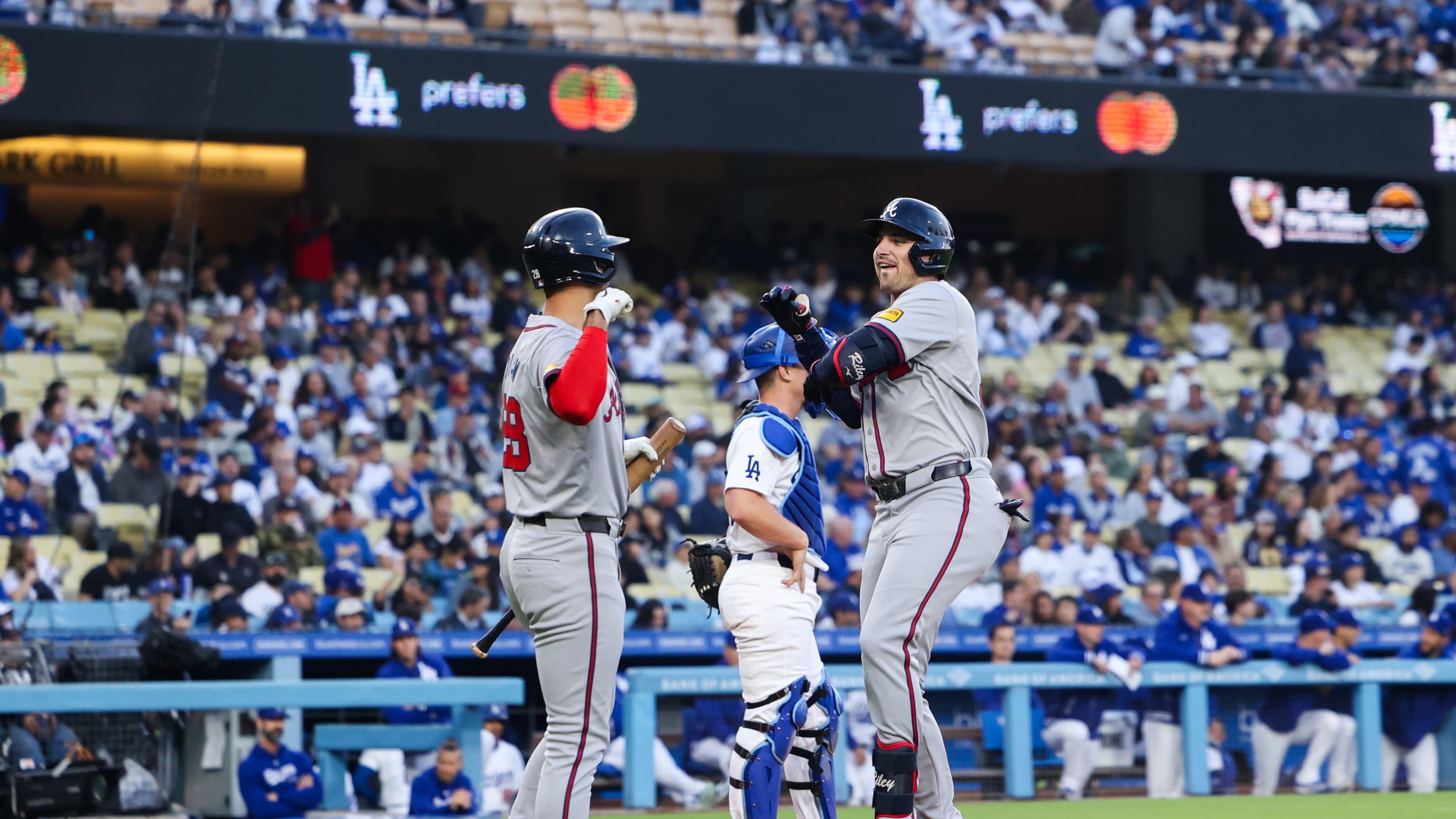 Austin Riley's solo home run (3)
