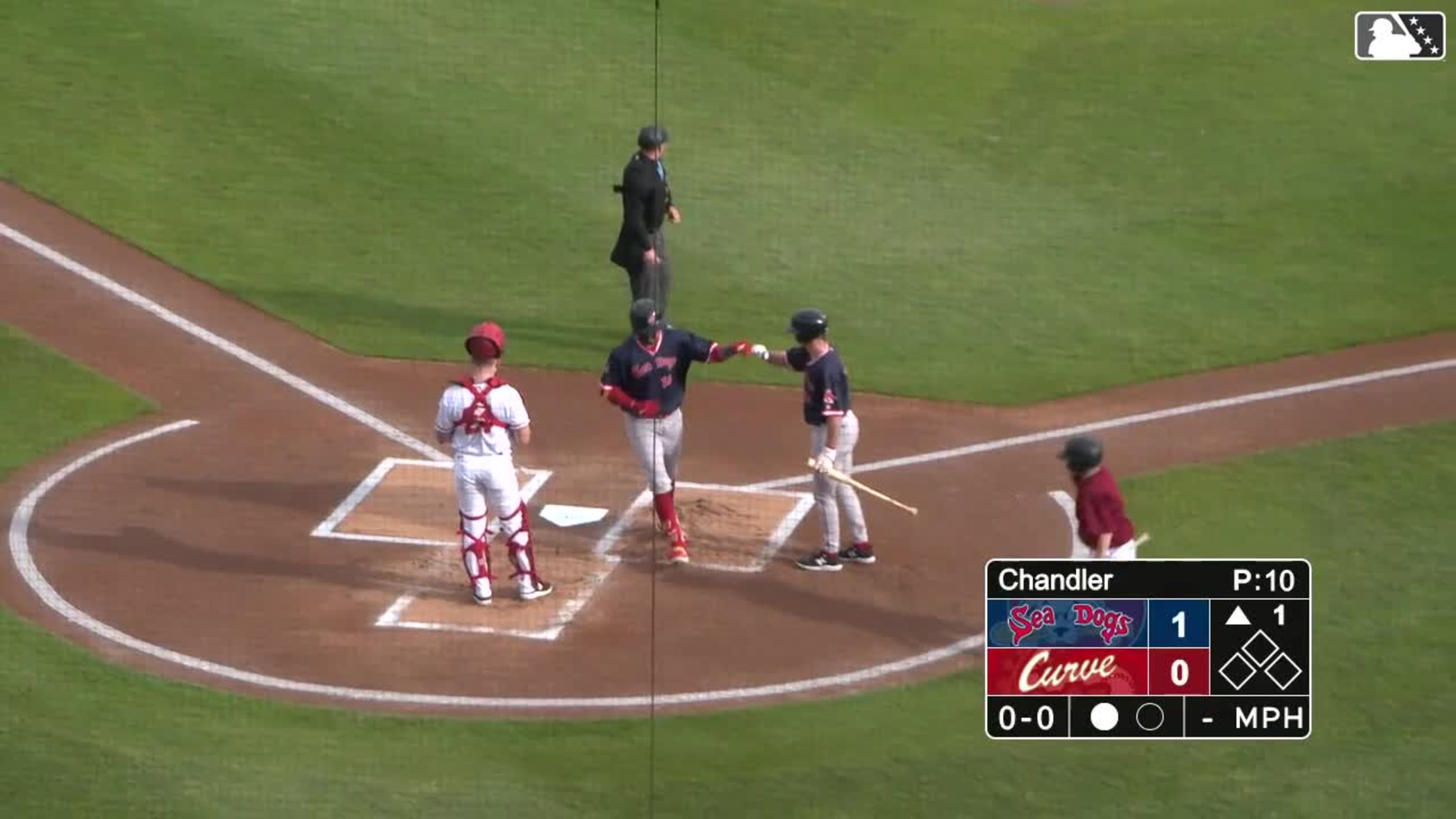 Marcelo Mayer hits a solo homer