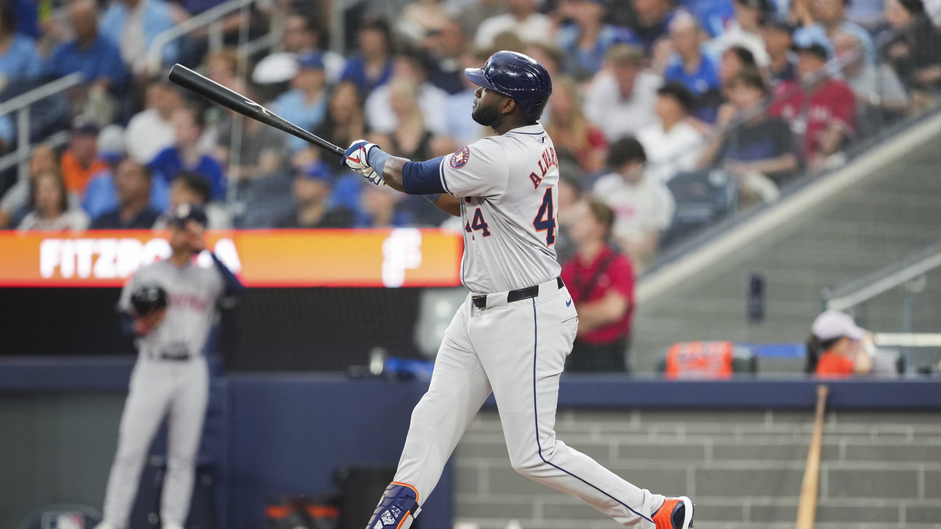 Juego de 3 hits y 3 impulsadas de Yordan Álvarez
