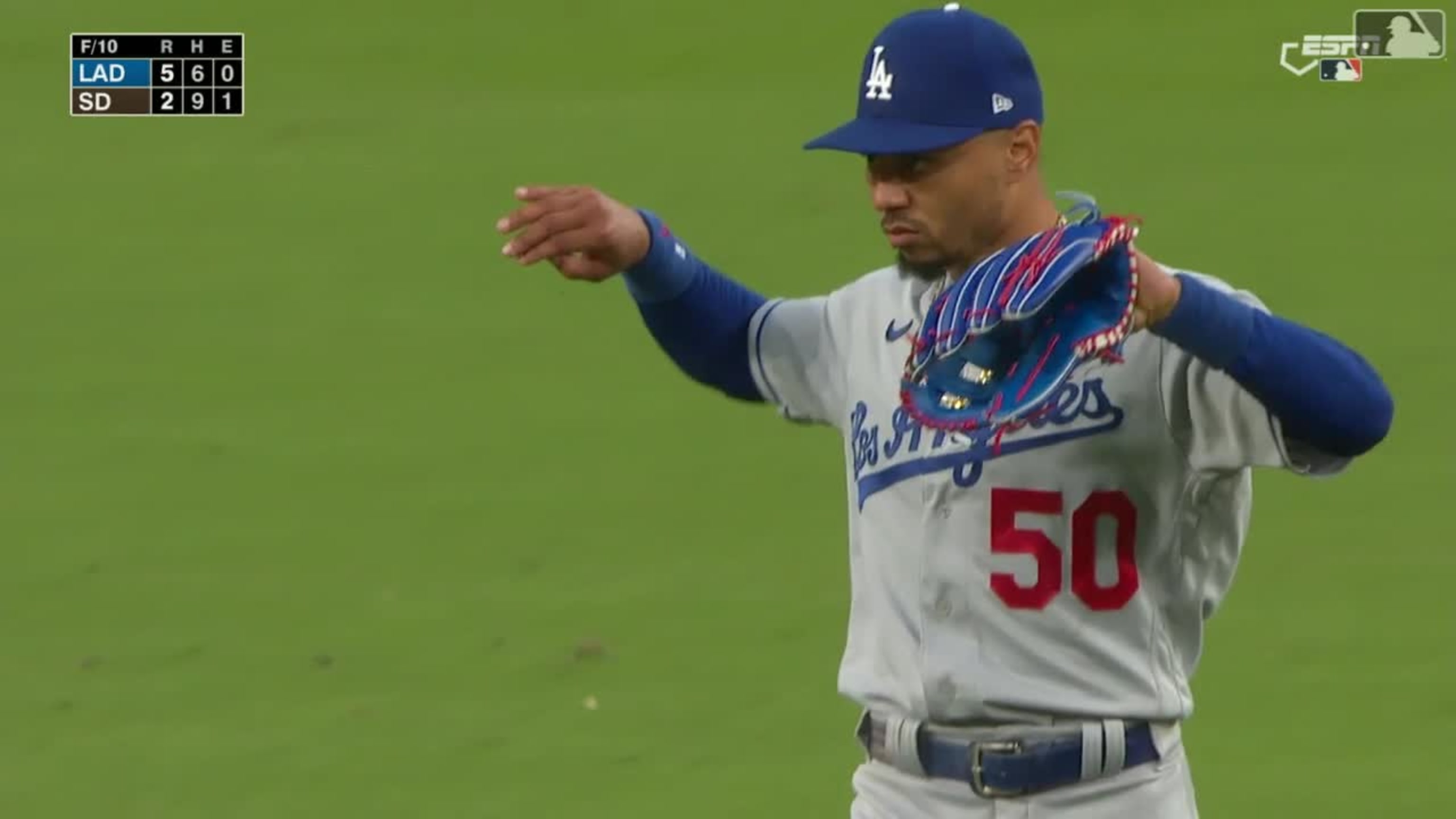 Betts, Outman homer as Dodgers stun Padres 5-2 – KGET 17