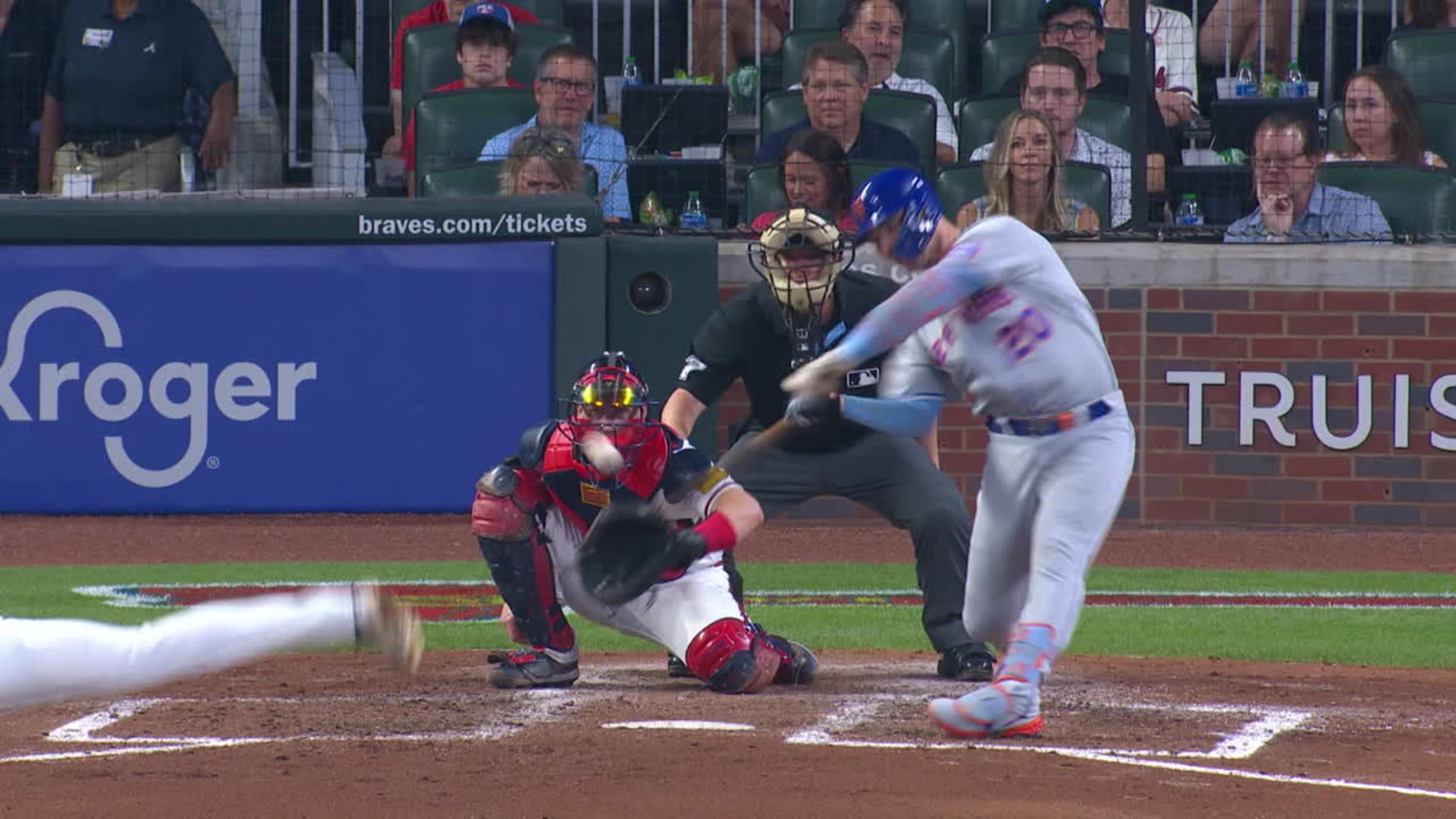 HR de 2 carreras de Pete Alonso 