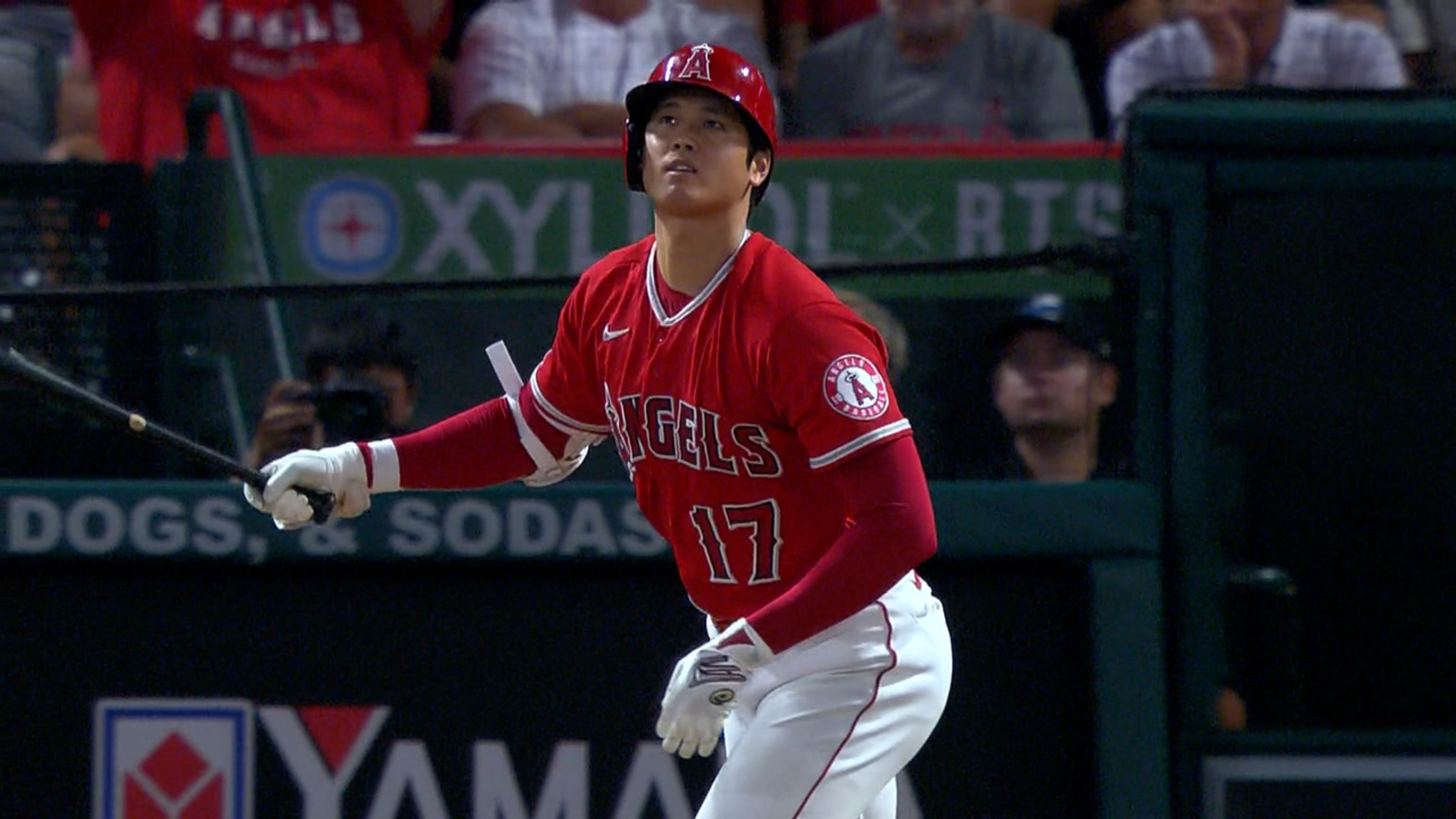Ohtani pega jonrón de dos rayas