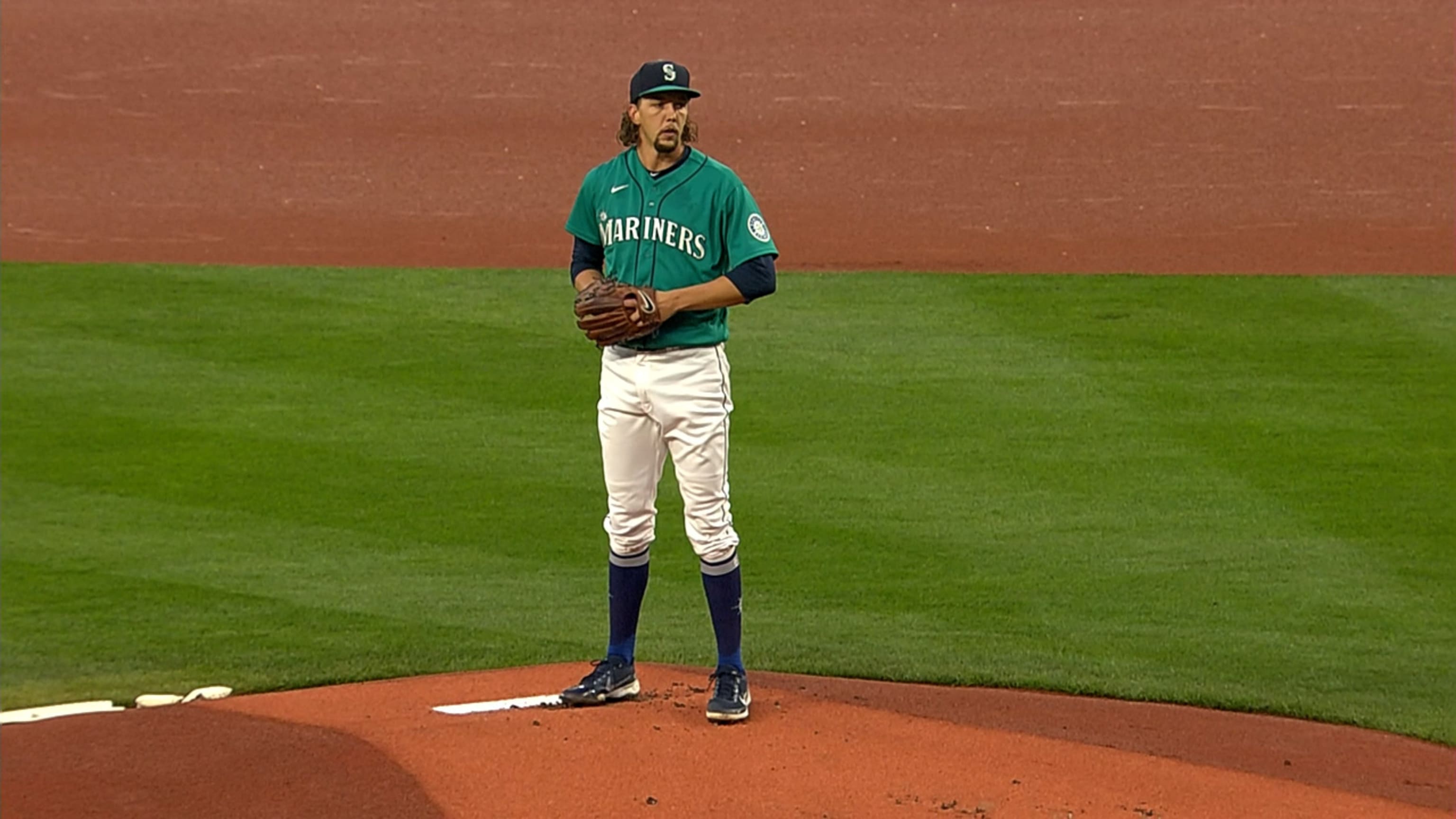 Mariners clinch first postseason berth since 2001 on walkoff home