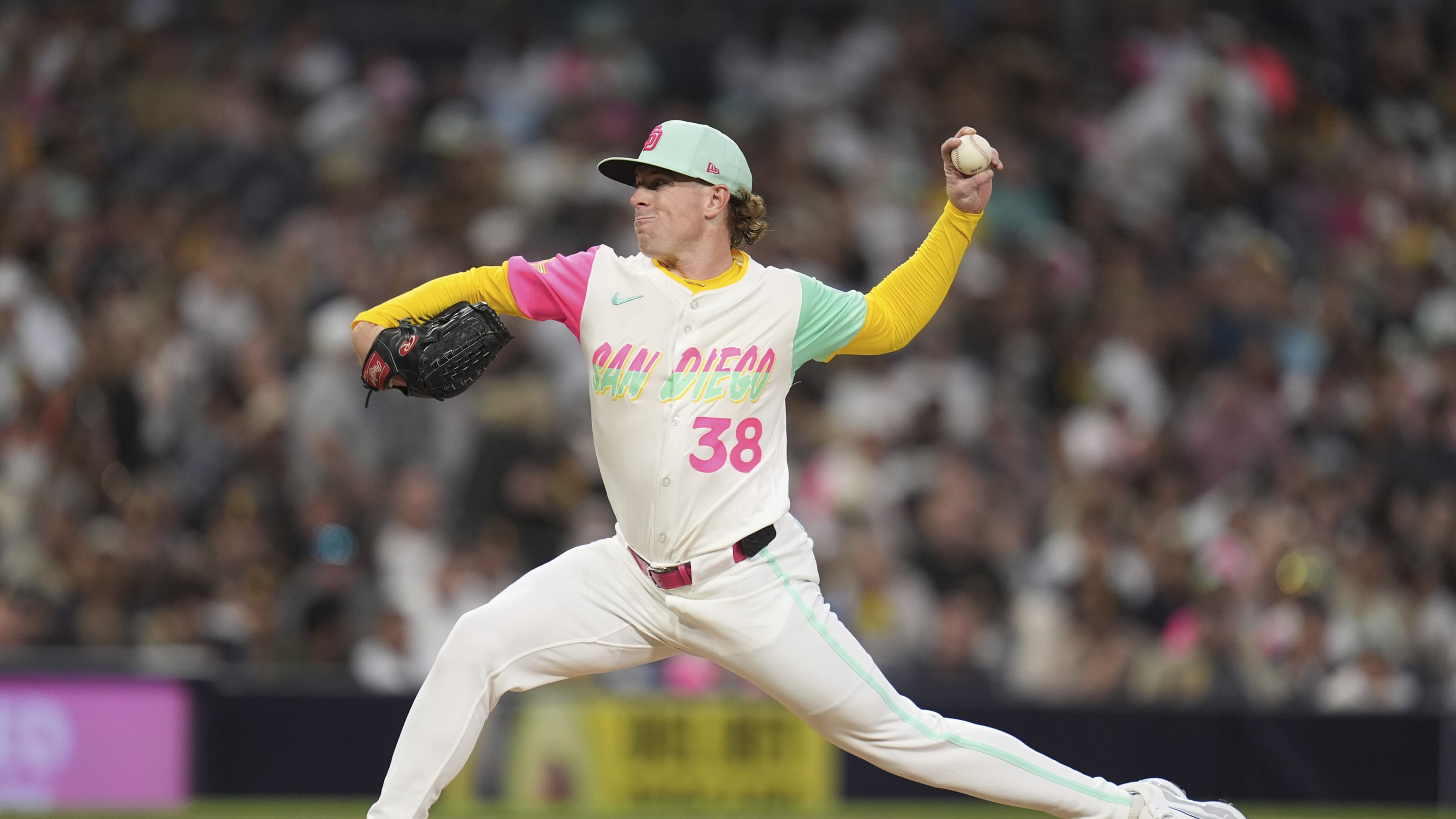 Padres' starting rotation battle begins with first workout
