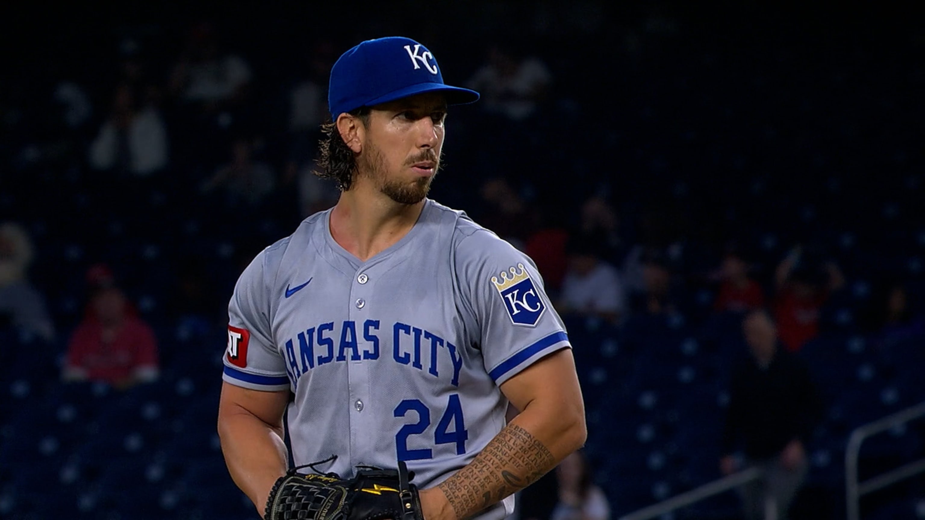 Michael Lorenzen signs one-year contract with Royals