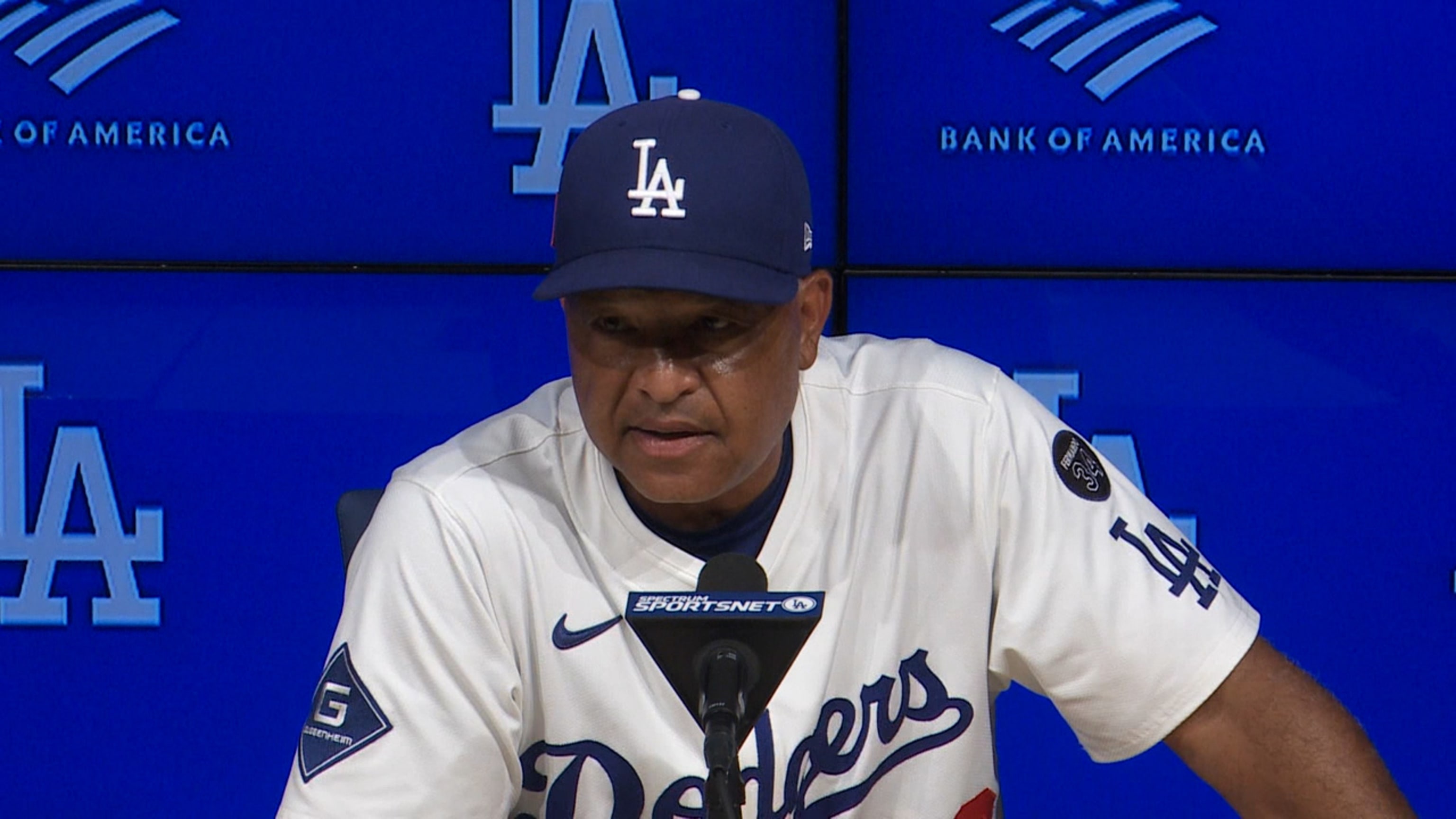 Roberts sobre Betts y Vesia en la barrida