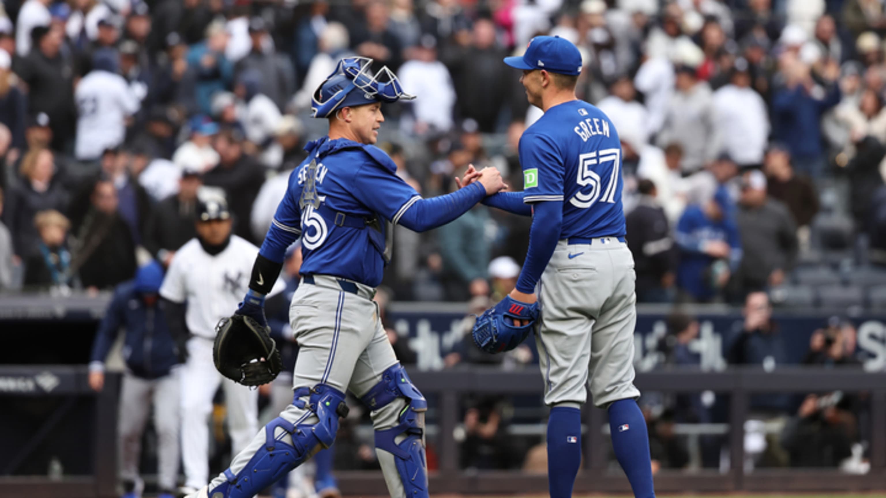 Ernie Clement hits pinch-hit homer to lift Blue Jays